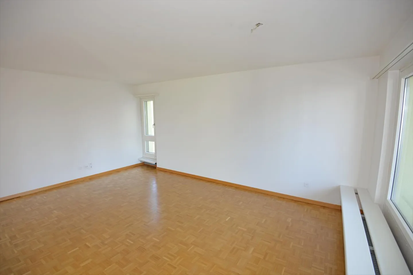 Apartment for rent - Photo 3 of 10
