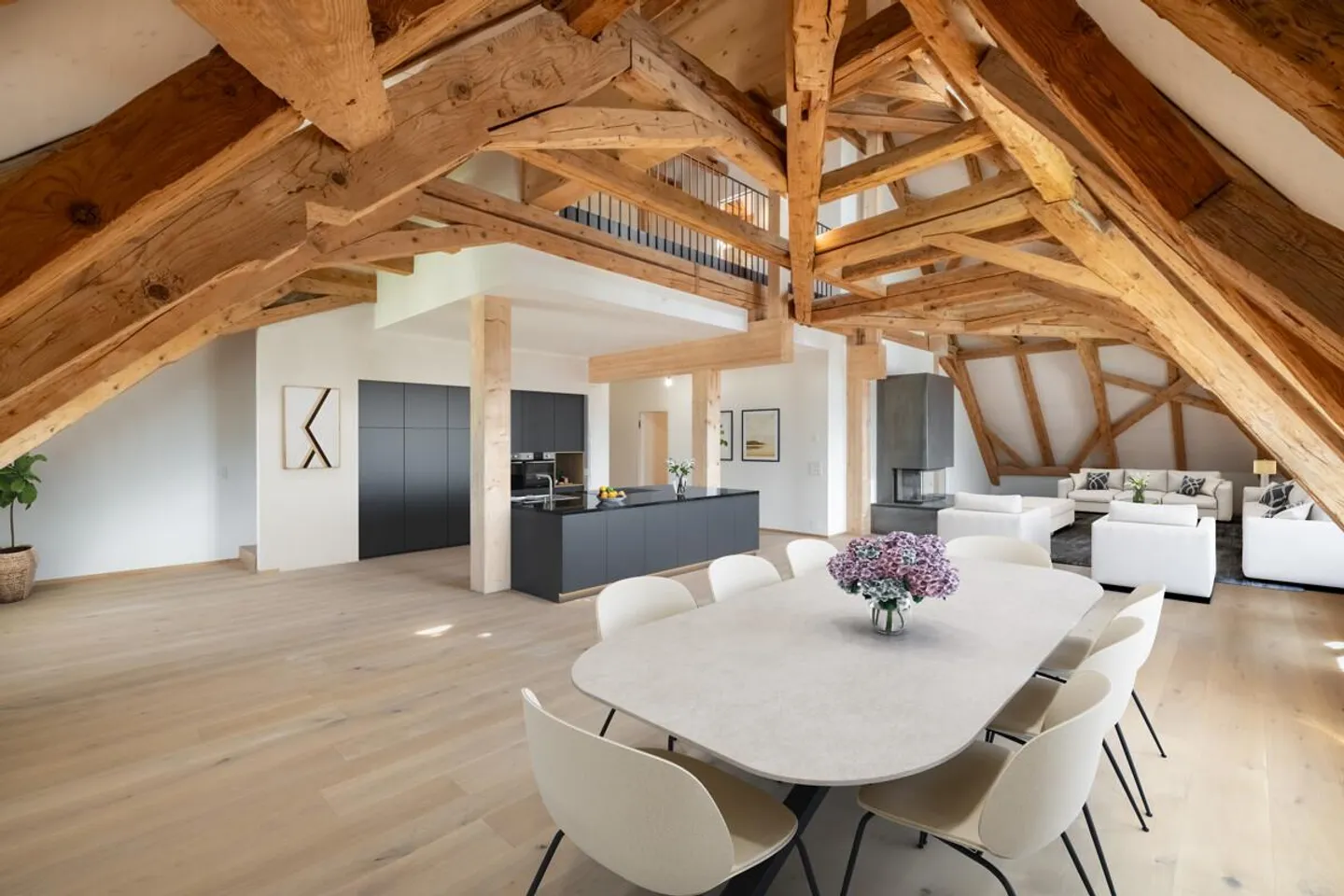 Zizers: Attic Loft Maisonette in Castle Environment - Photo 1 of 5
