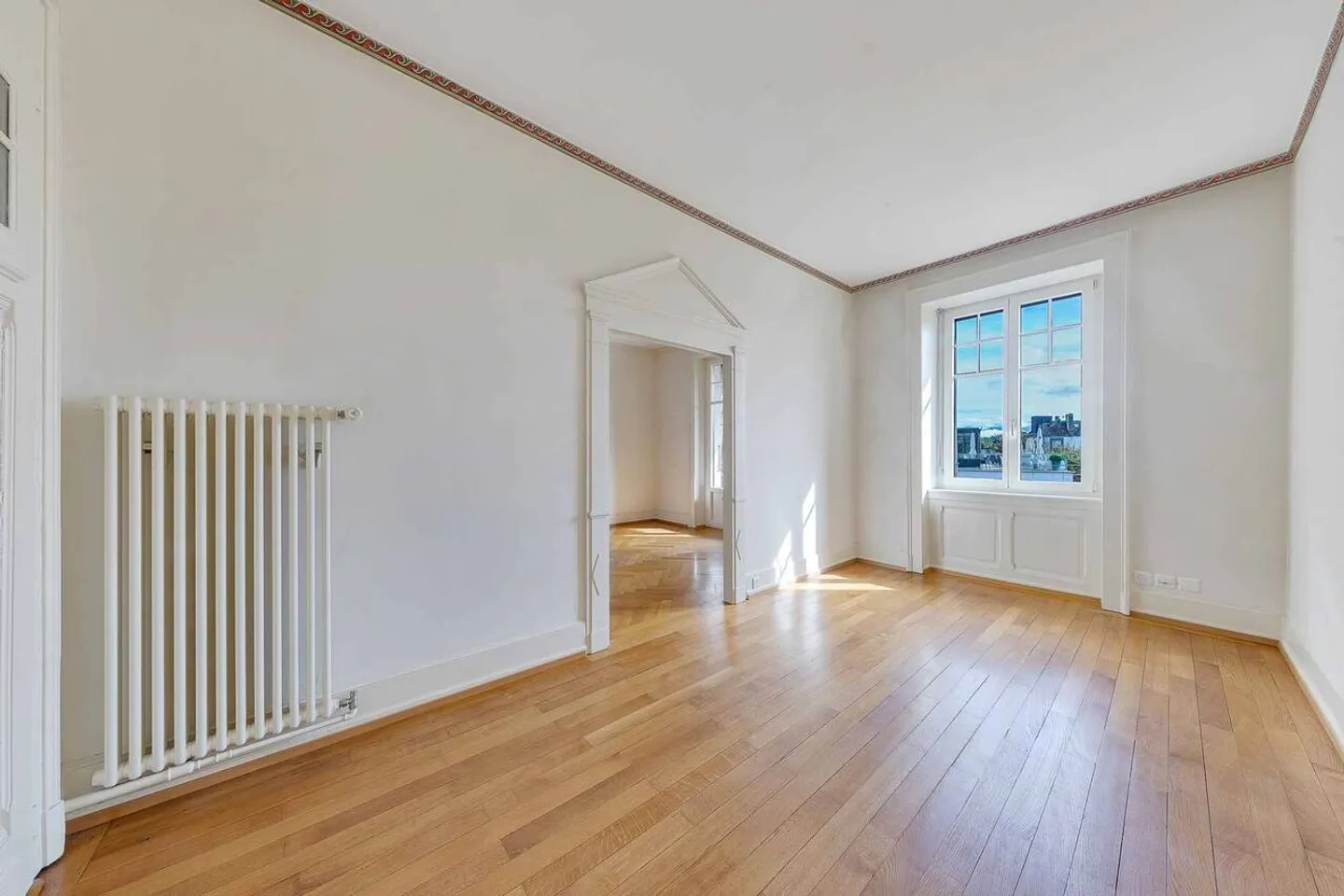 Hausmannianische 5.5-Zimmer-Wohnung mit atemberaubendem Blick auf den See - Foto 8 von 12