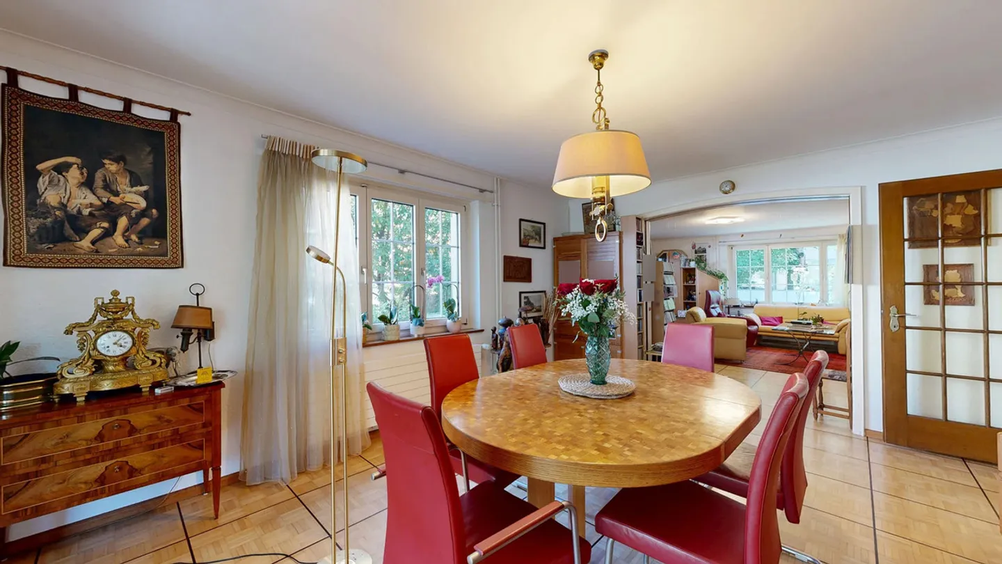 Bella casa a schiera di 7,5 stanze con garage doppio e posto auto esterno - Foto 2 di 23