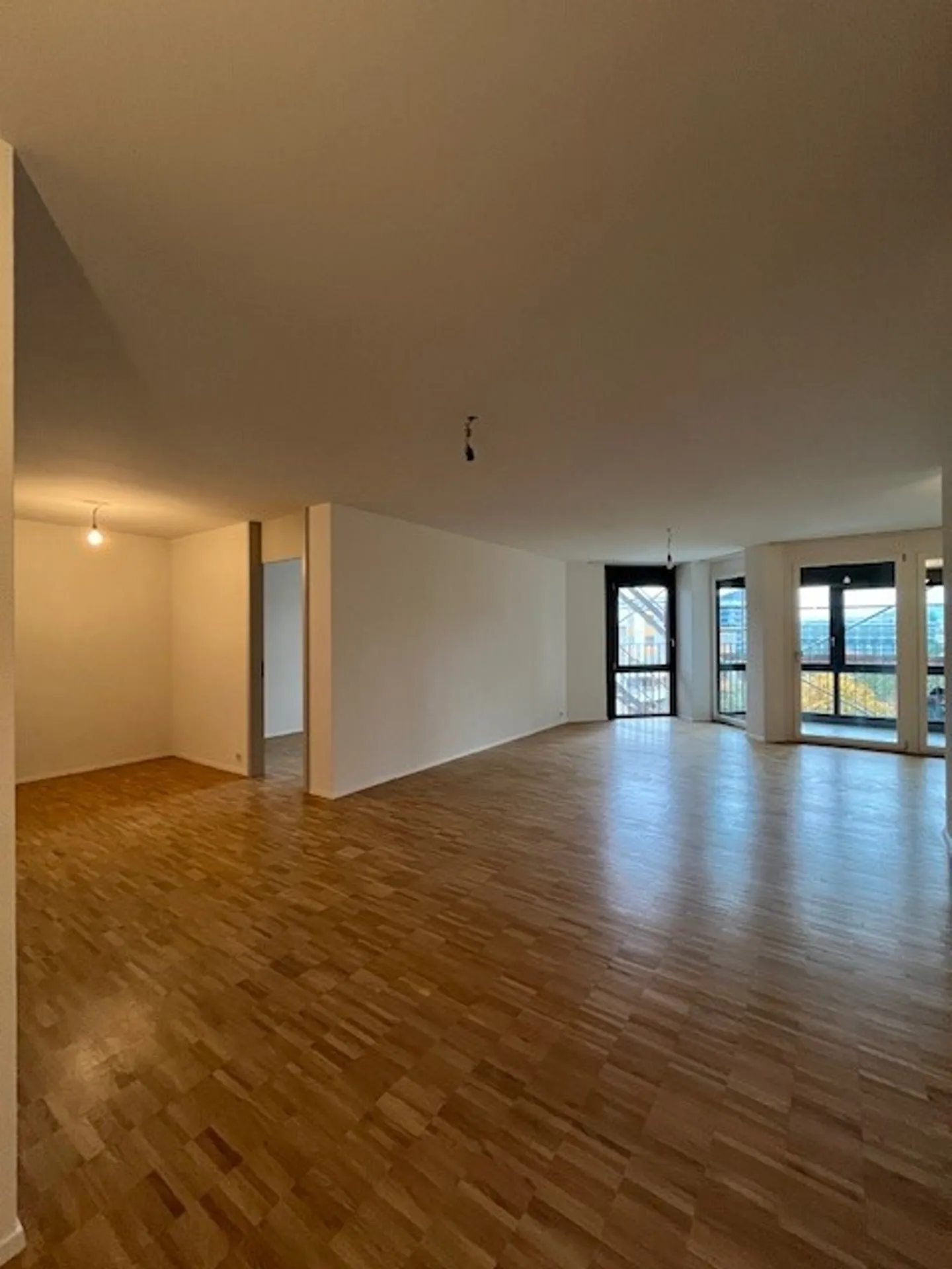 Abbiamo un appartamento ristrutturato di 4,5 stanze per te! - Foto 4 di 11