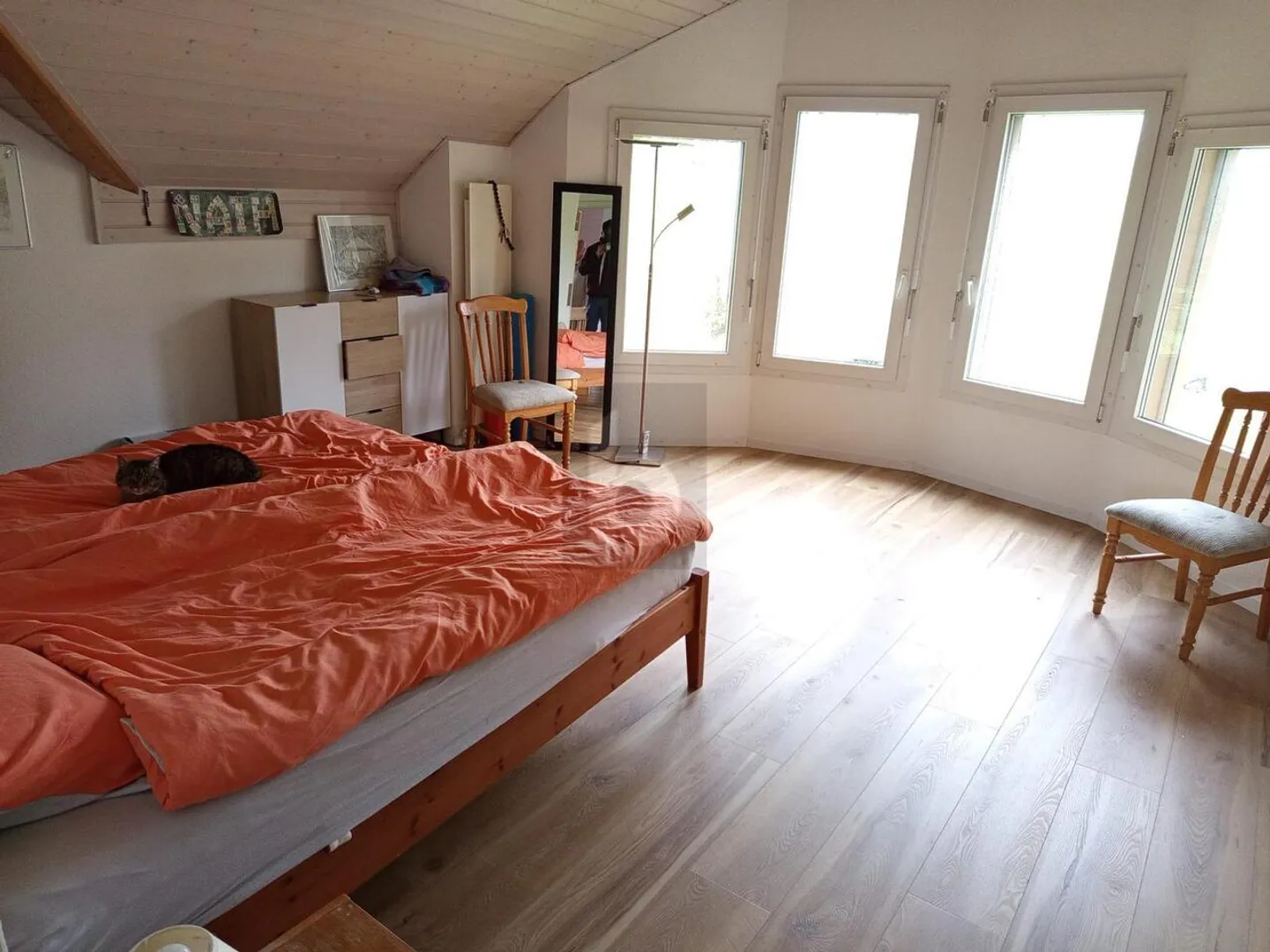 HAVRE DE LUMIÈRE AU CENTRE DU VILLAGE - Photo 5 sur 6