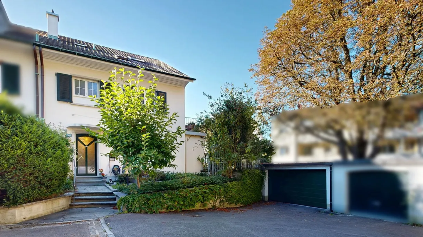 Bella casa a schiera di 7,5 stanze con garage doppio e posto auto esterno - Foto 22 di 23