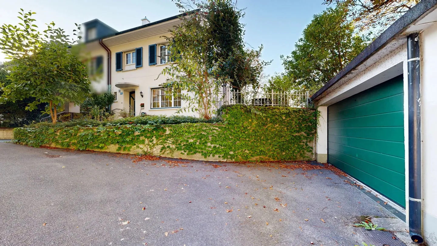 Bella casa a schiera di 7,5 stanze con garage doppio e posto auto esterno - Foto 23 di 23