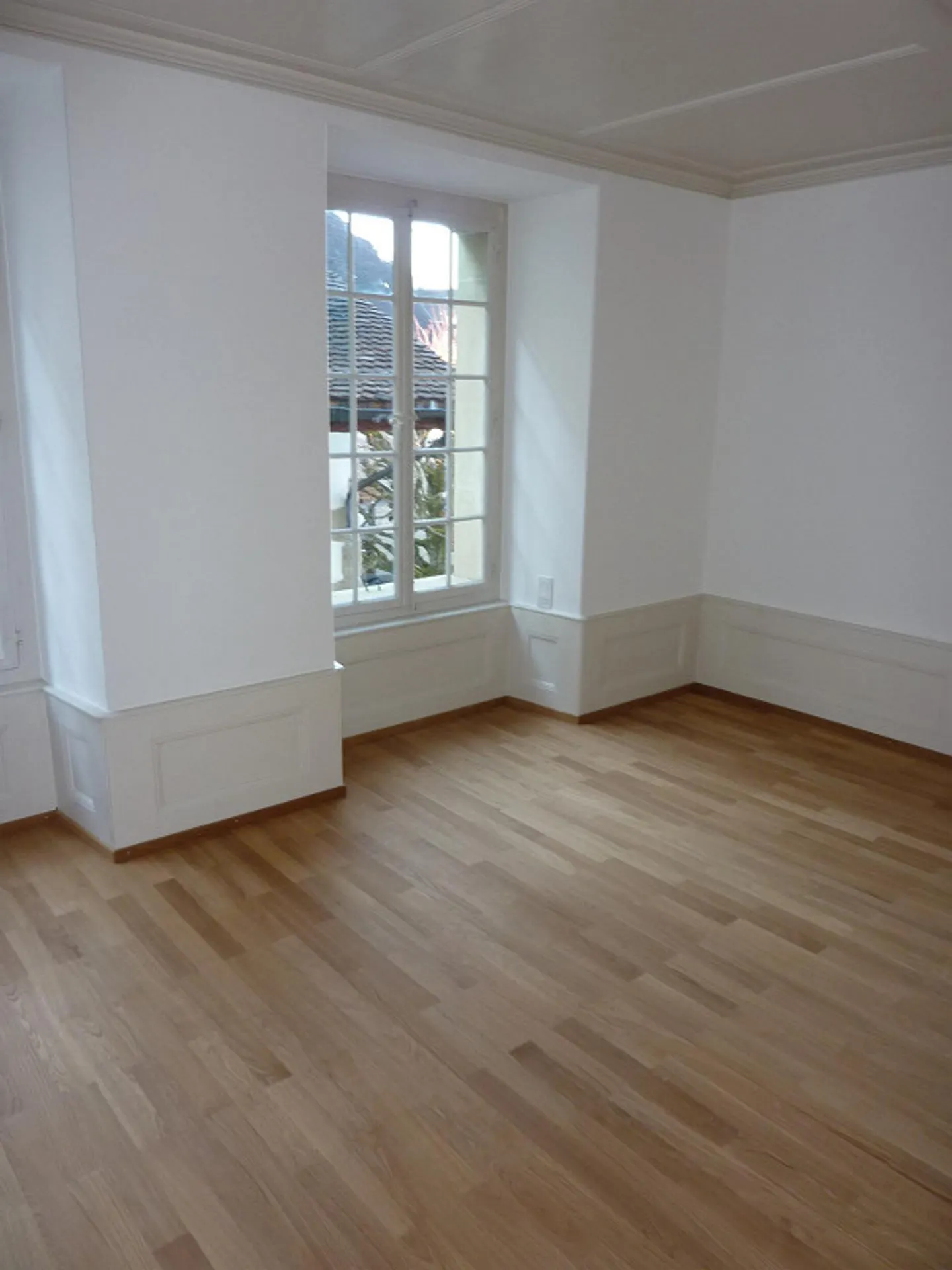 Charming Old Town Apartment - Photo 9 of 13
