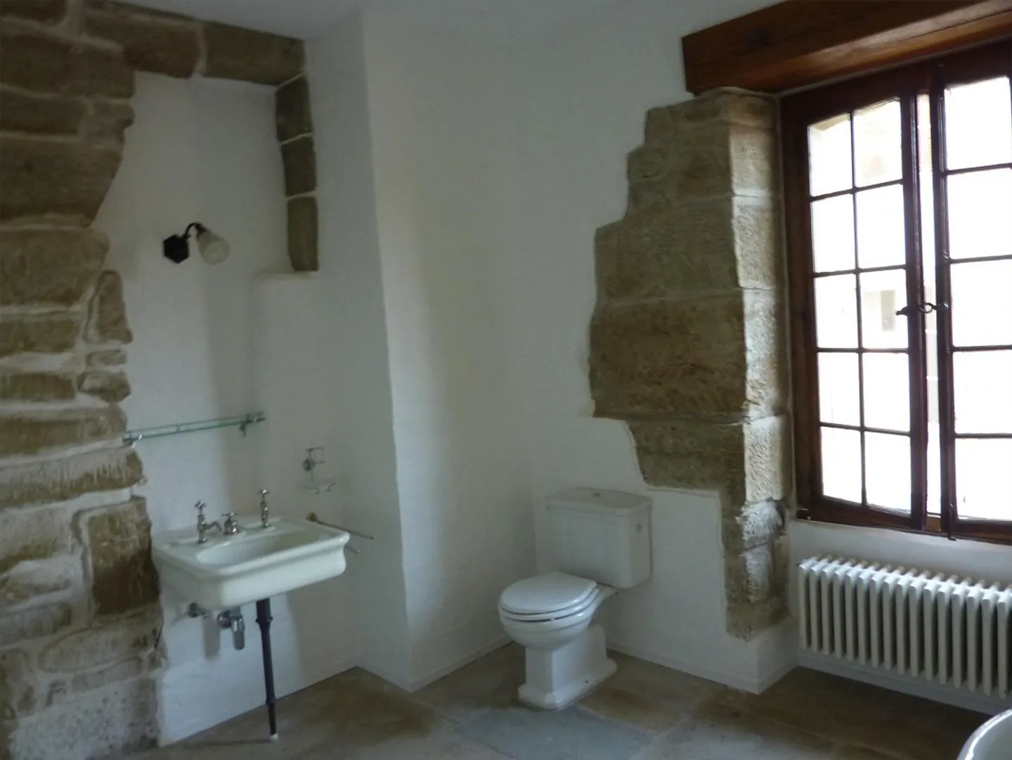 Charming Old Town Apartment - Photo 10 of 13