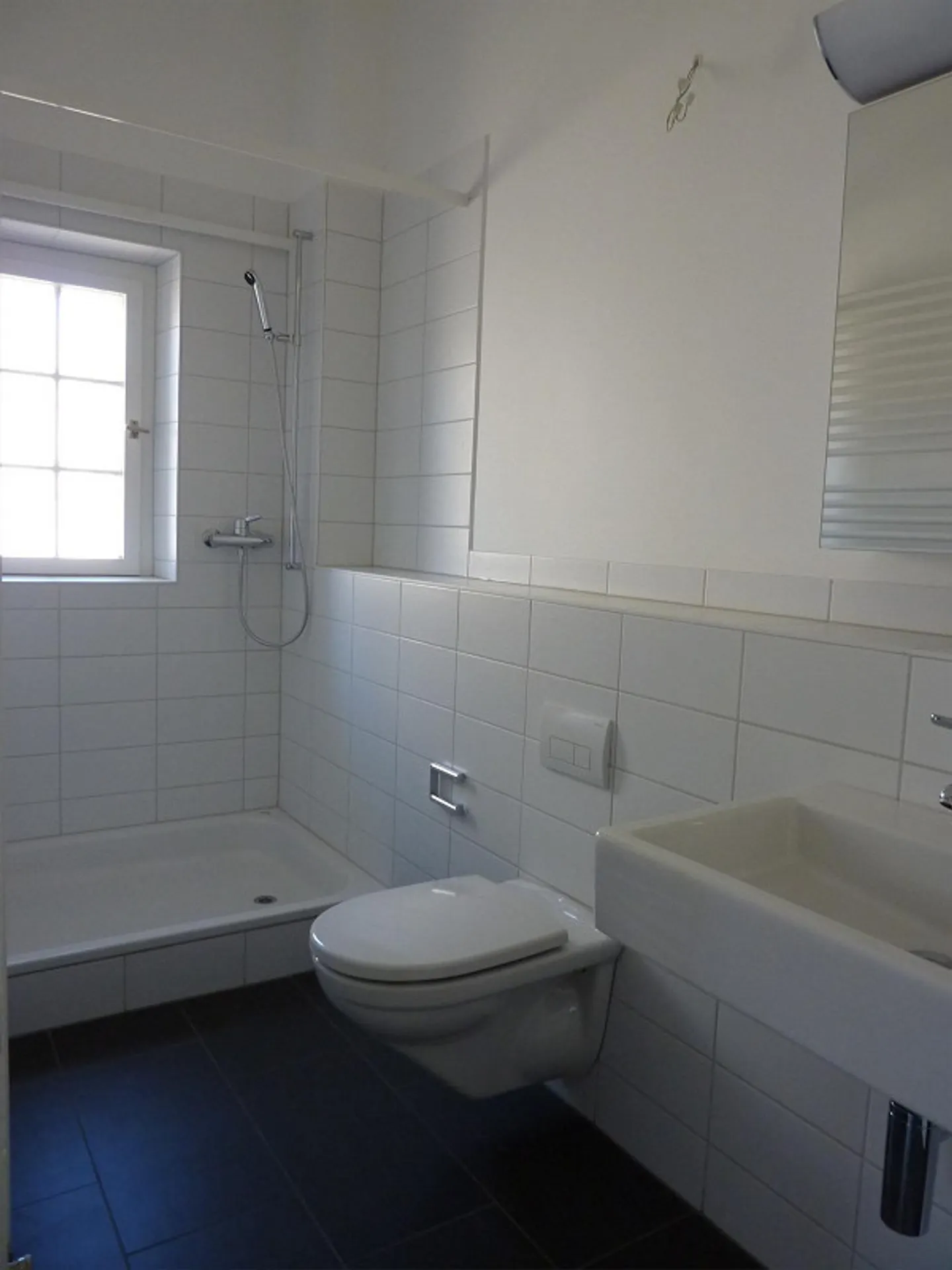 Charming Old Town Apartment - Photo 11 of 13