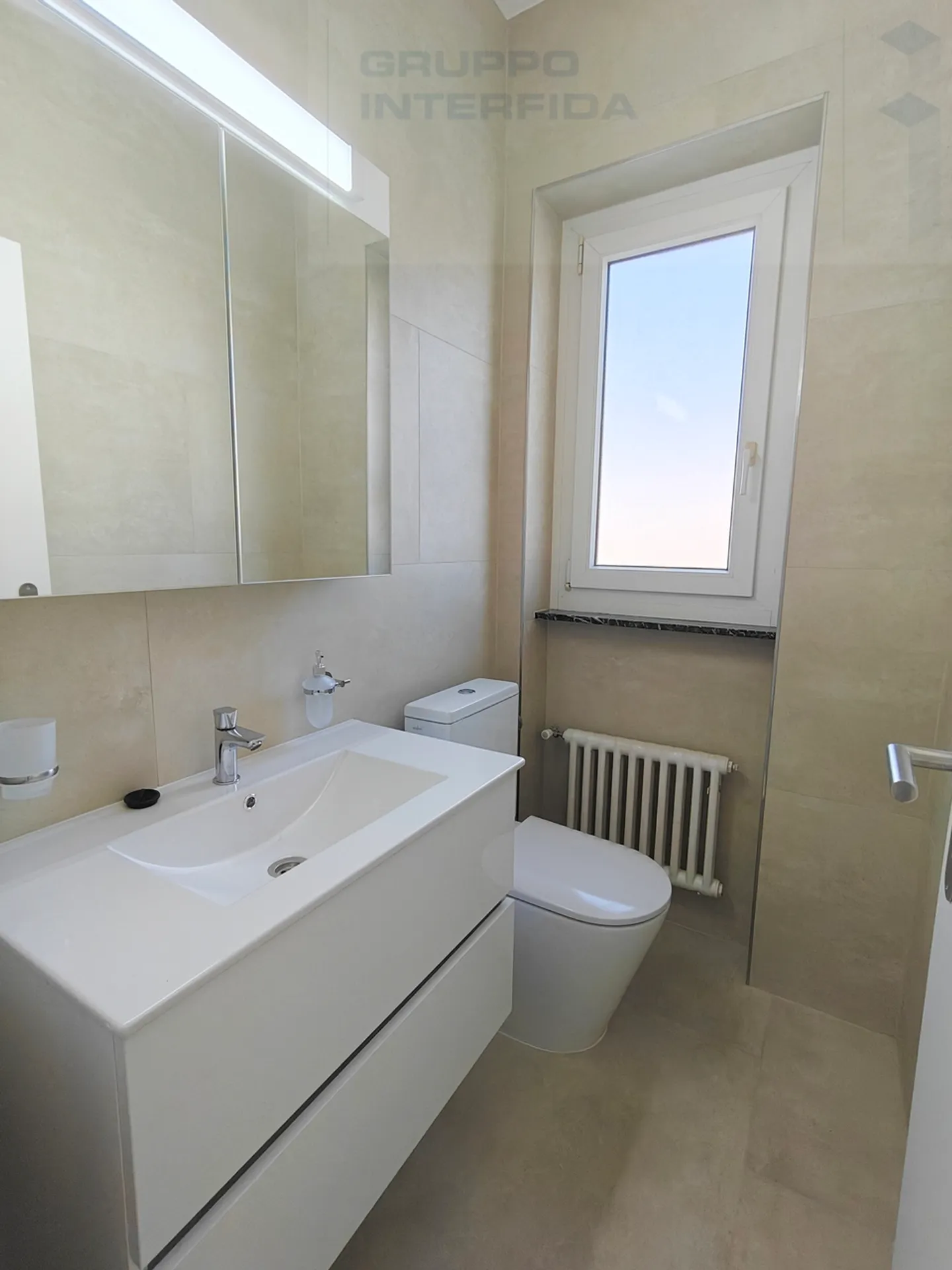 CHIASSO - SPACIOUS 5.5 ROOM APARTMENT - Photo 7 of 7