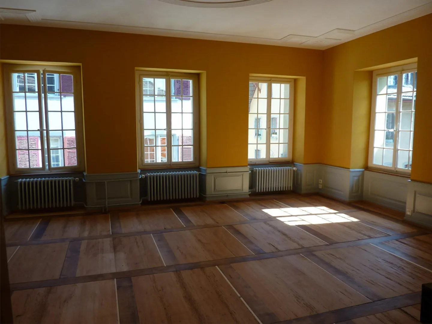 Charming Old Town Apartment - Photo 4 of 13