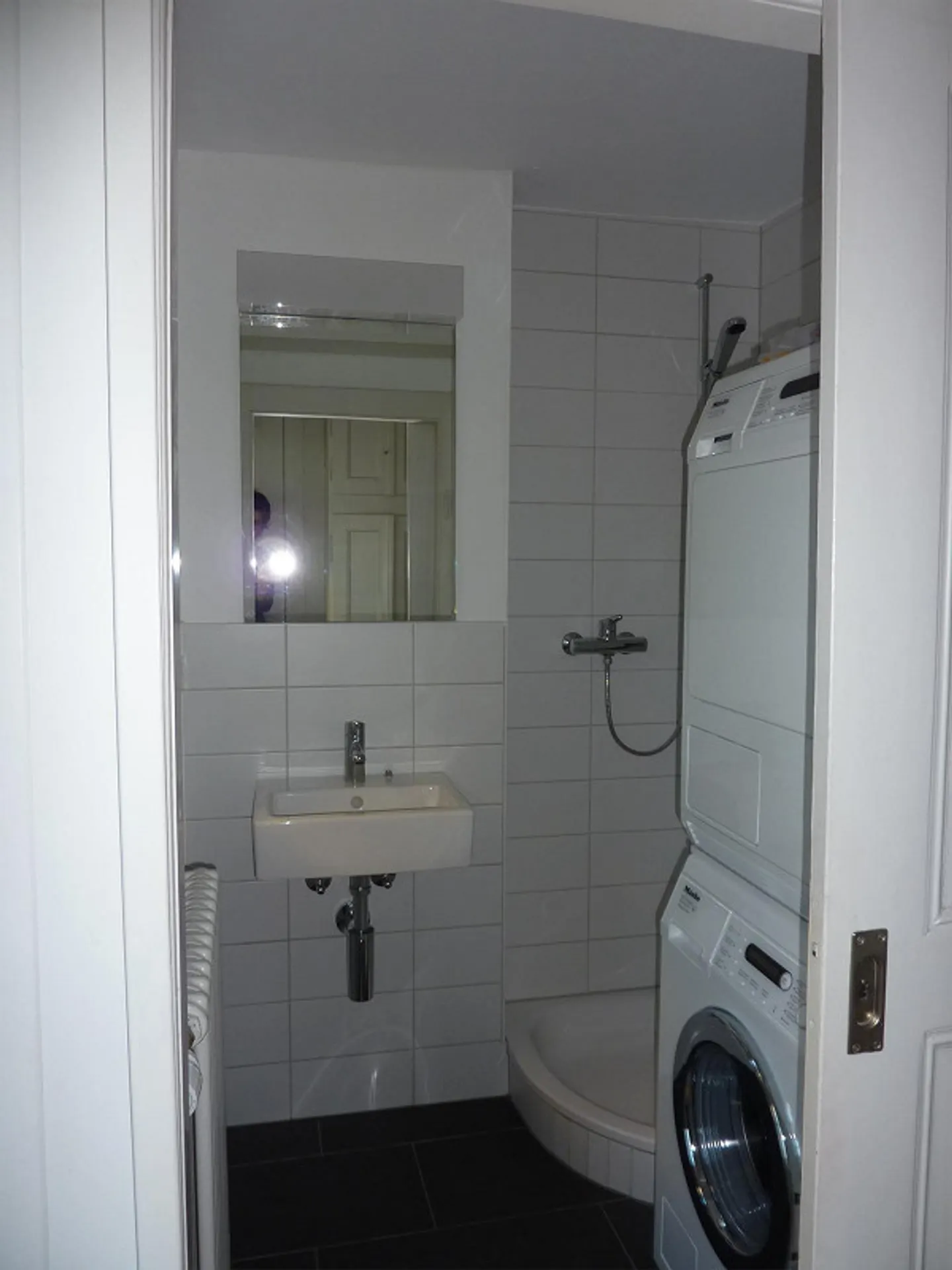 Charming Old Town Apartment - Photo 6 of 13