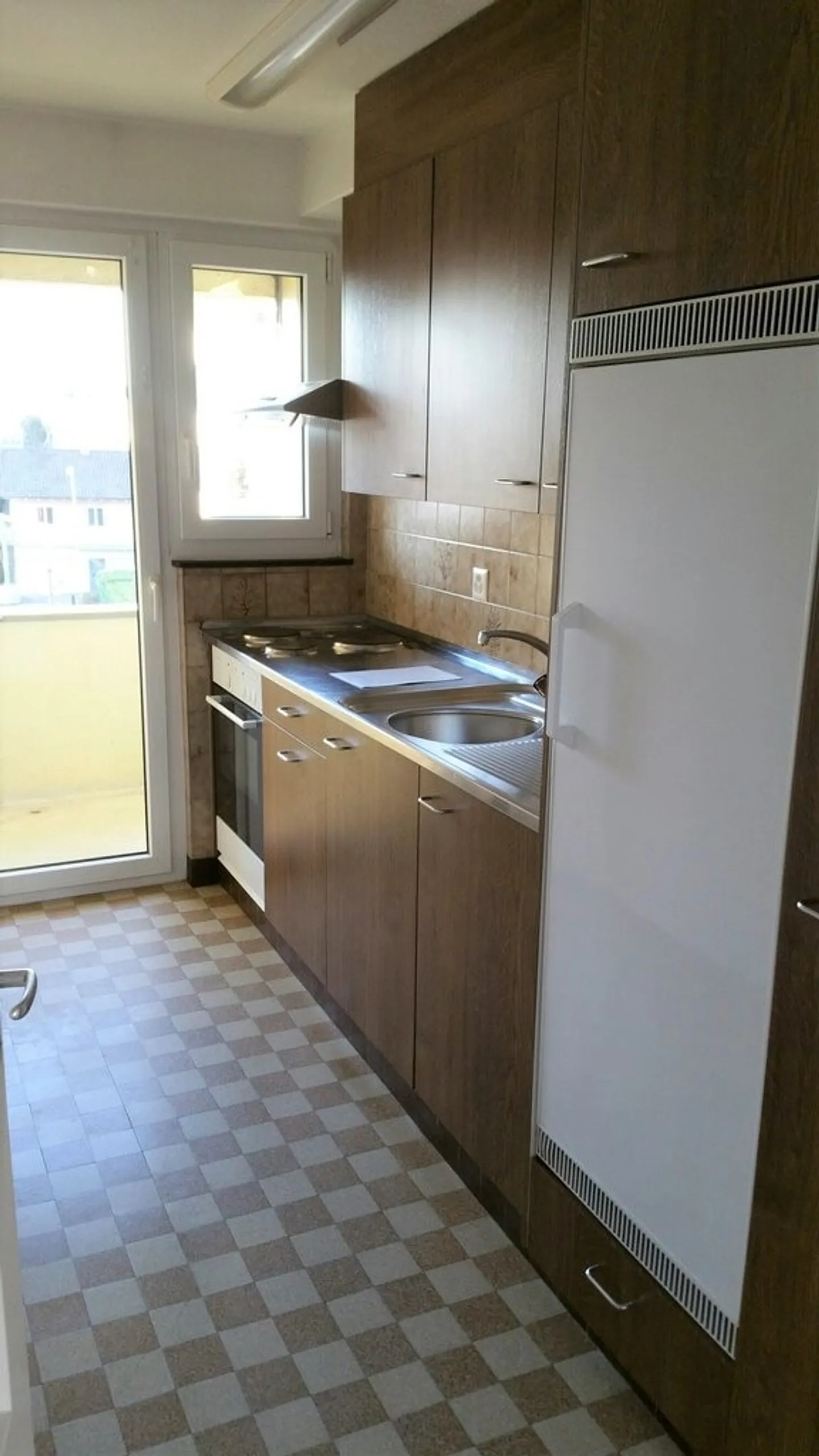 Apartment for rent - Photo 4 of 5