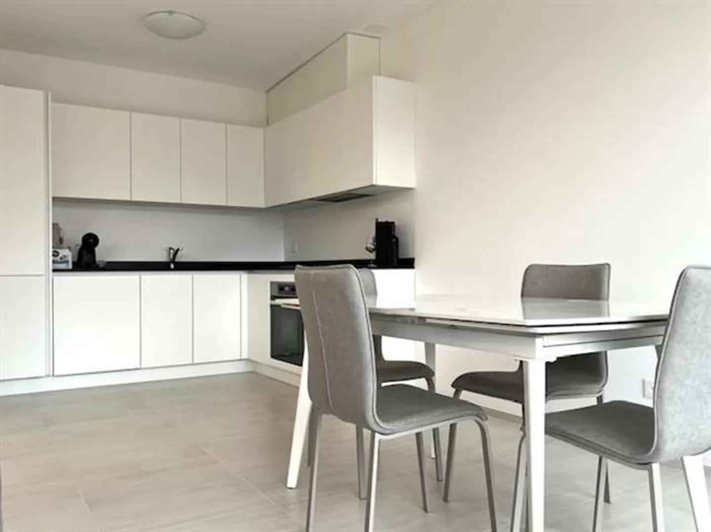 Nouvel appartement avec jardin sur le toit également meublé - Photo 3 sur 20