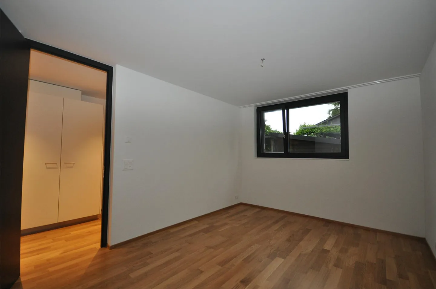 Modern and Quiet Apartment with Cozy Seating Area - Photo 7 of 8