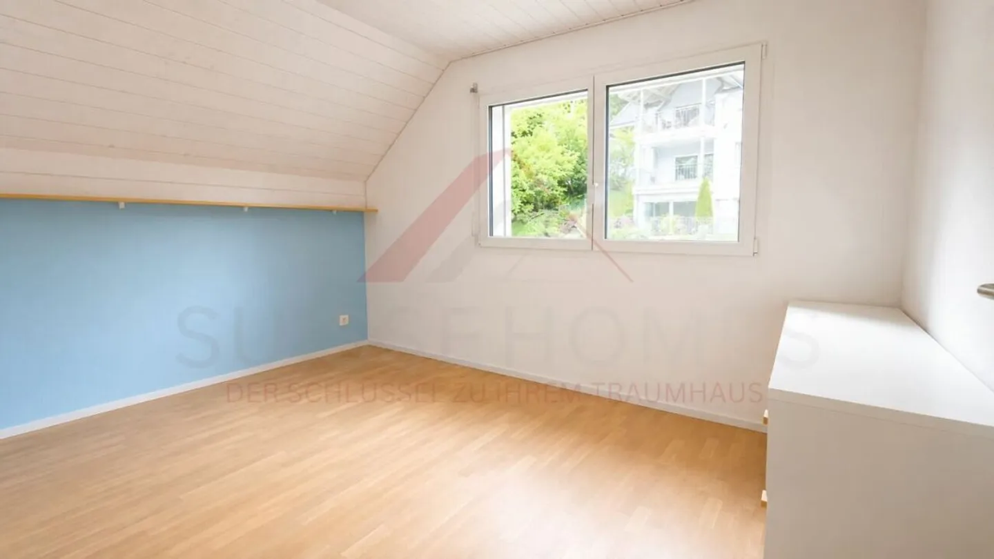 Modernes 6.5-Zimmer-Einfamilienhaus mit grosszügigem Garten in Signau - Foto 18 von 23
