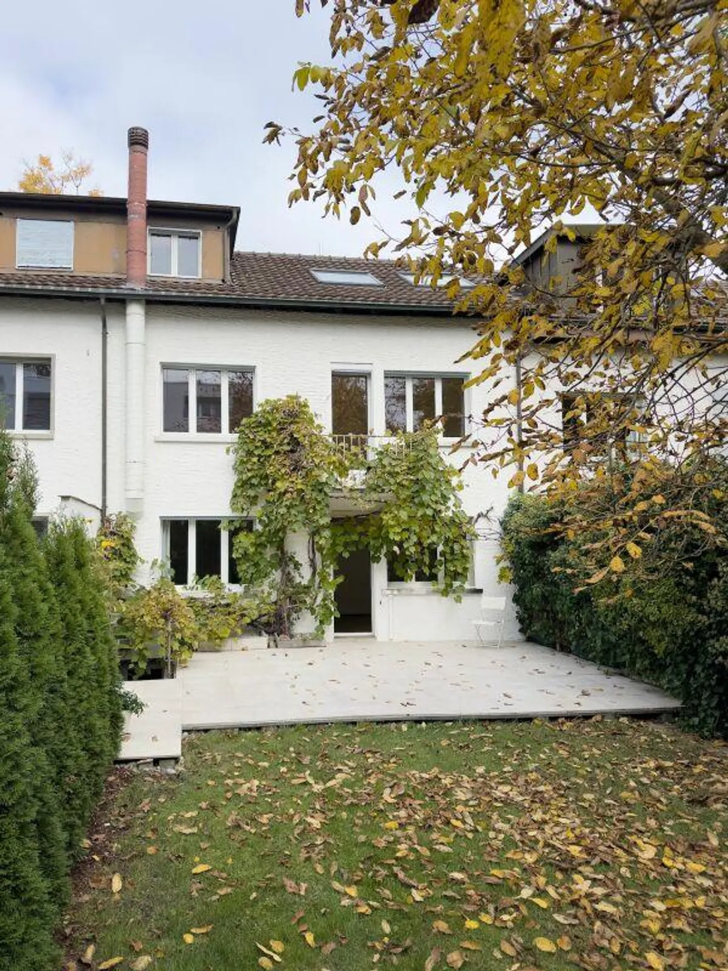 5.5-room terraced house with idyllic garden and sunny balcony - Photo 4 of 30