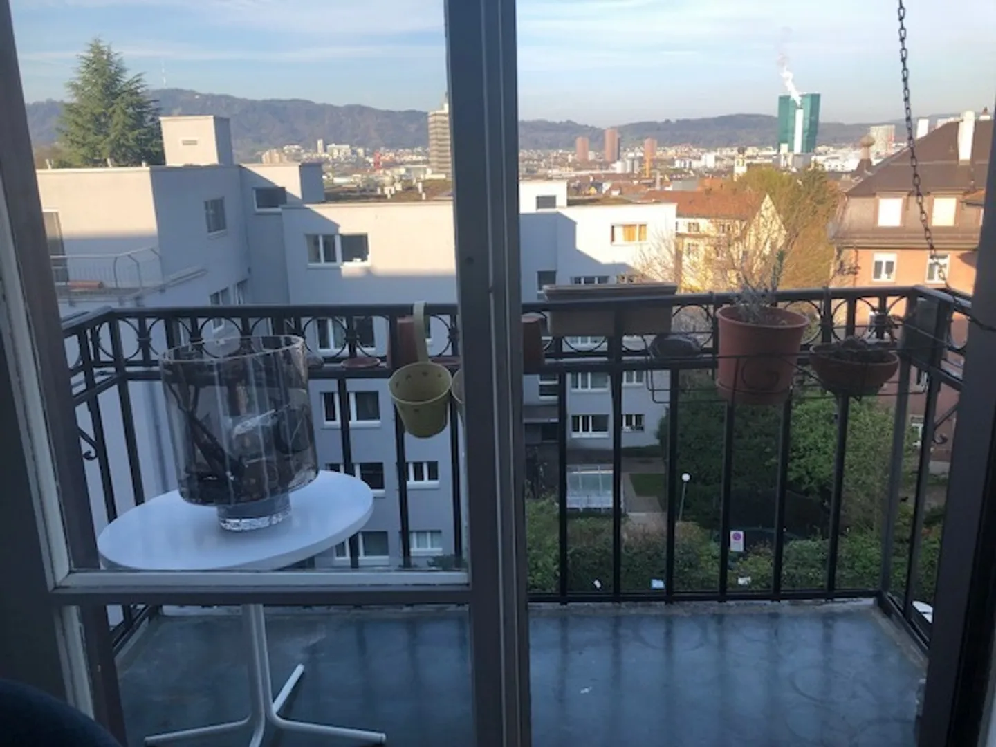 Sunny Apartment with Balconies - Photo 6 of 7