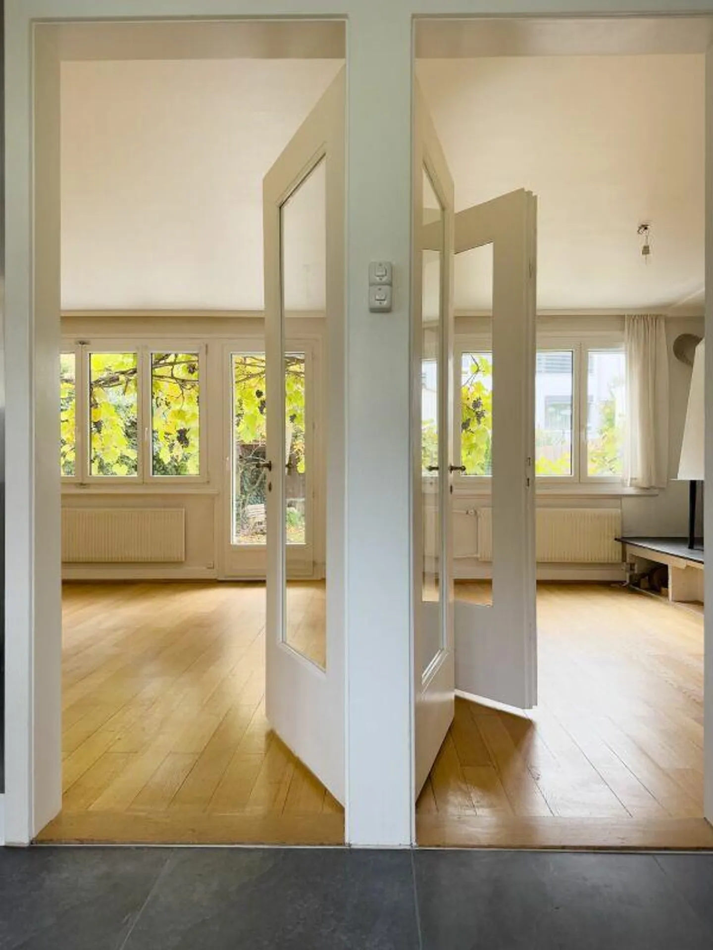 5.5-room terraced house with idyllic garden and sunny balcony - Photo 7 of 30