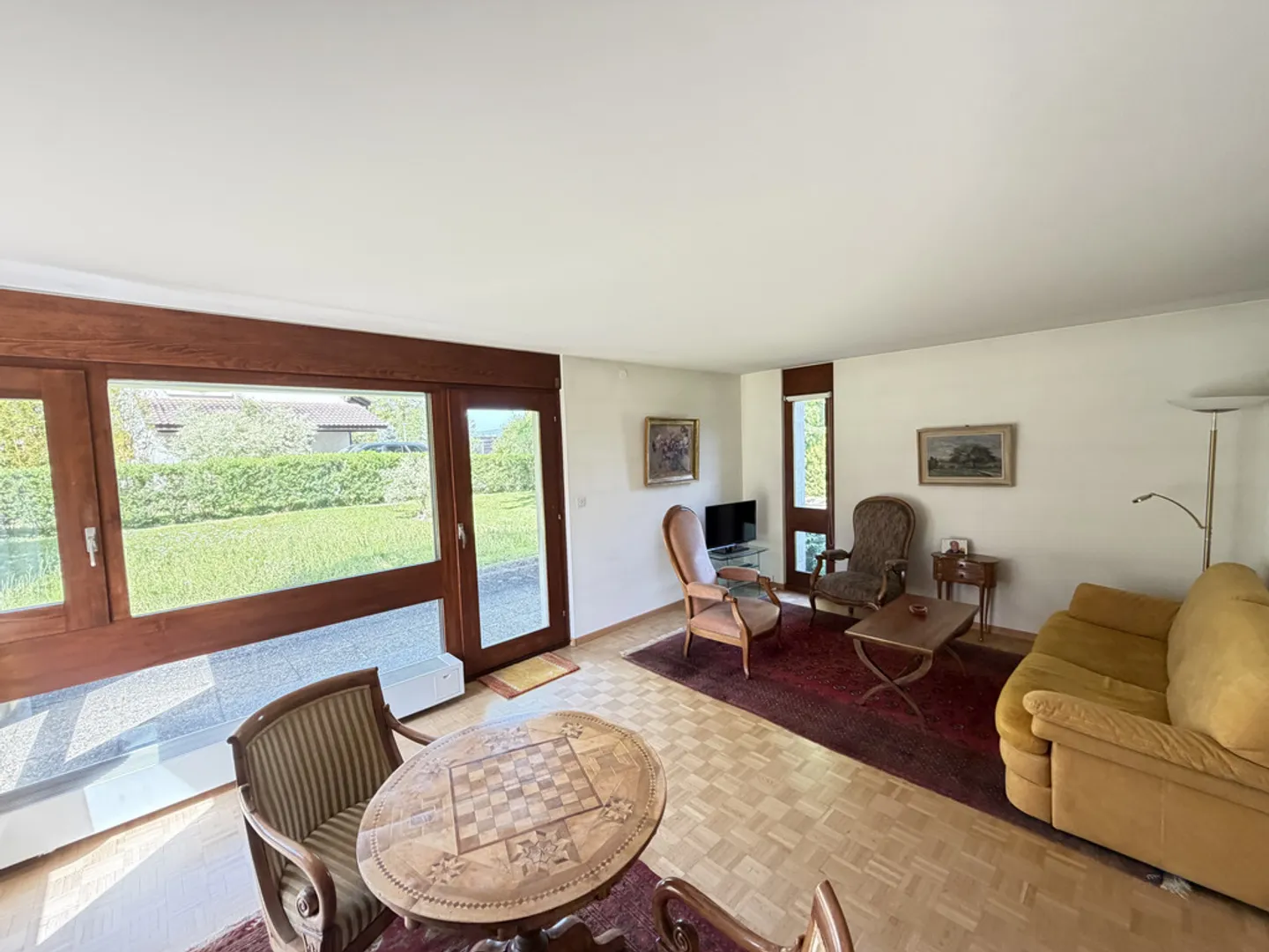 Elegante Villa in Porrentruy - Foto 4 von 12