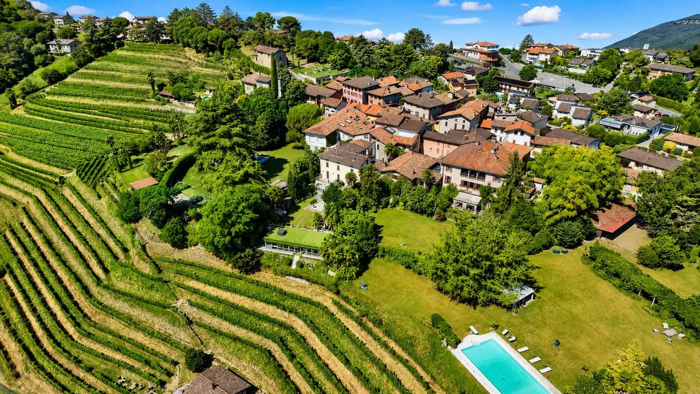 Zeitlose Eleganz: Historisches Anwesen zwischen See, Weinbergen und Himmel - Foto 3 von 26