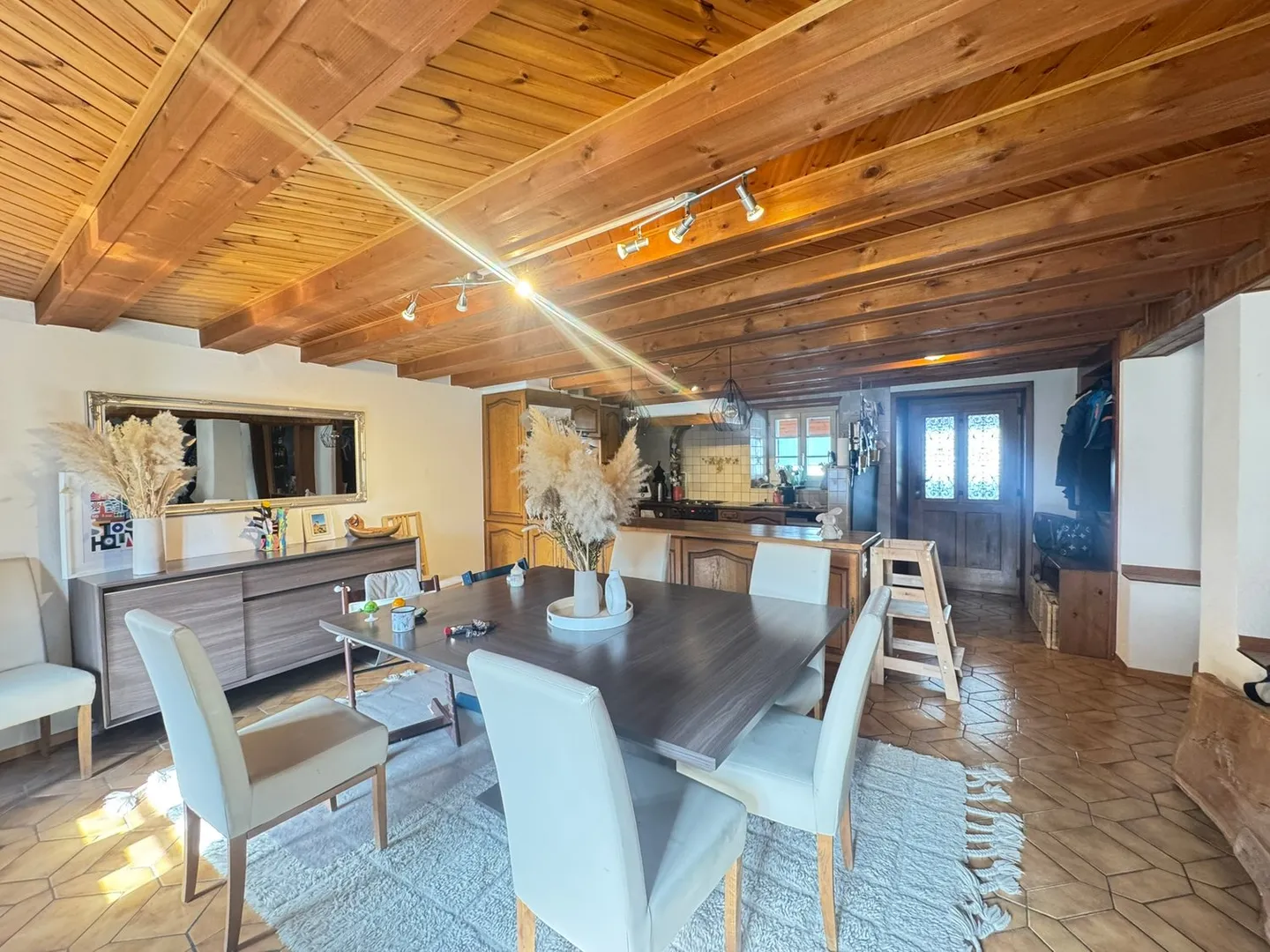 Detached house with neighboring house - Photo 5 of 30