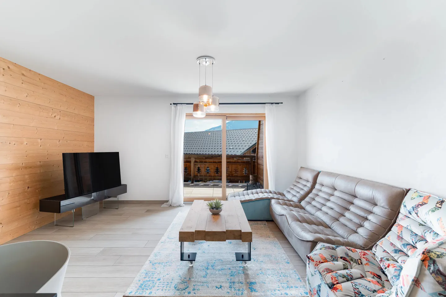 Appartement élégant de 3,5 pièces avec balcon au cœur de Nendaz - Photo 2 sur 9