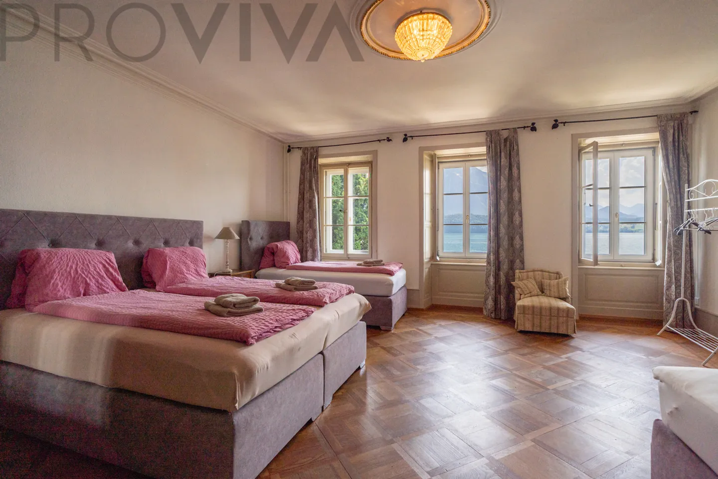 Classically elegant with lake view Historical estate in Gunten - Photo 9 of 16