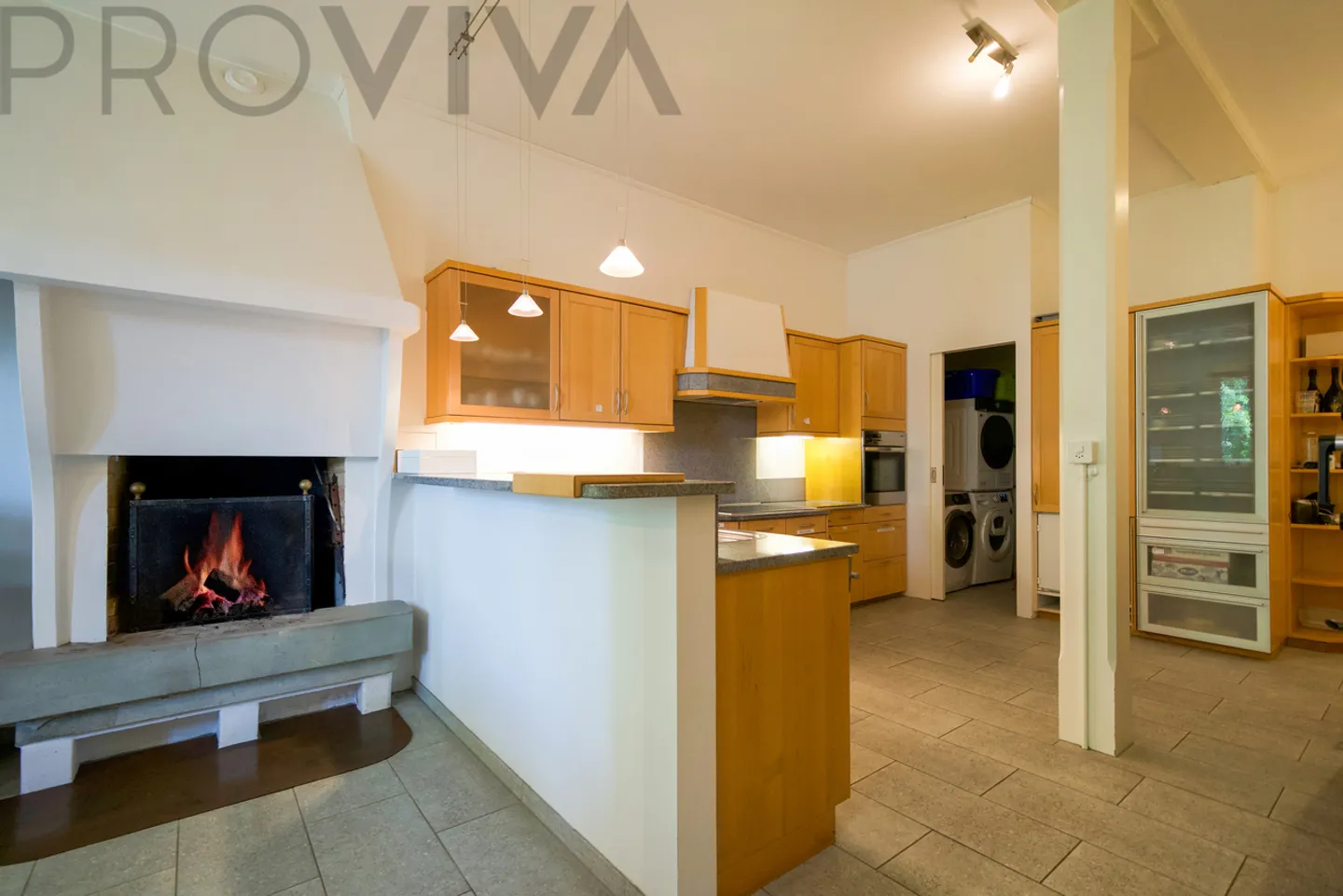 Classically elegant with lake view Historical estate in Gunten - Photo 11 of 16