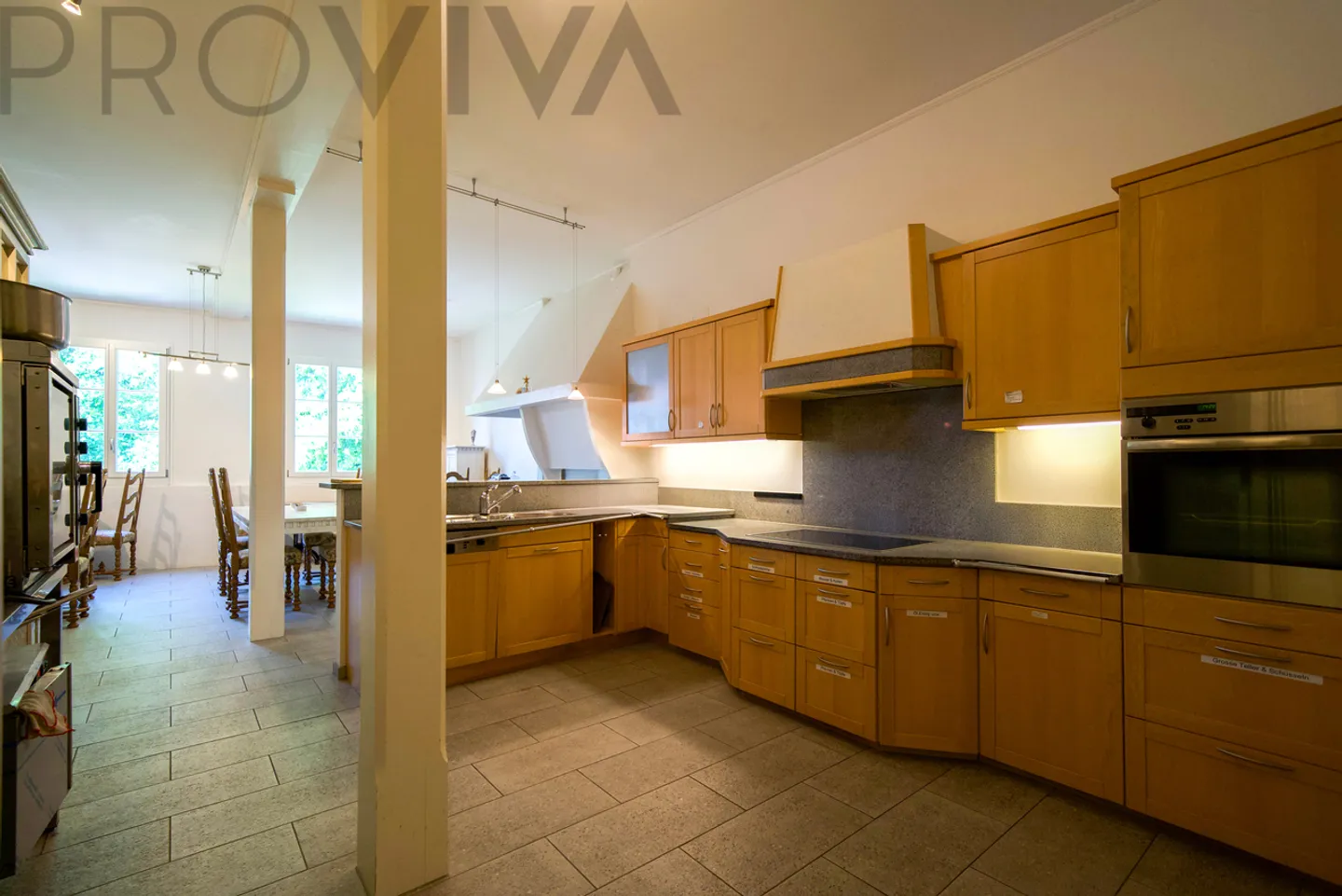 Classically elegant with lake view Historical estate in Gunten - Photo 13 of 16