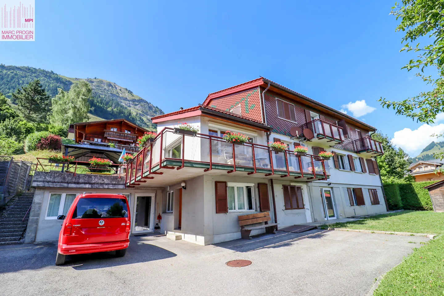 Proprietà in affitto con 13 camere e aree di servizio - Foto 4 di 16