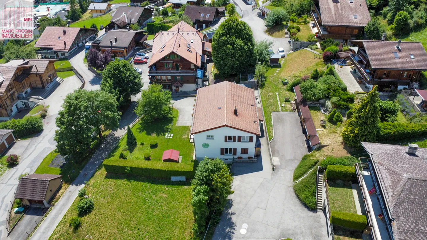 Proprietà in affitto con 13 camere e aree di servizio - Foto 7 di 16