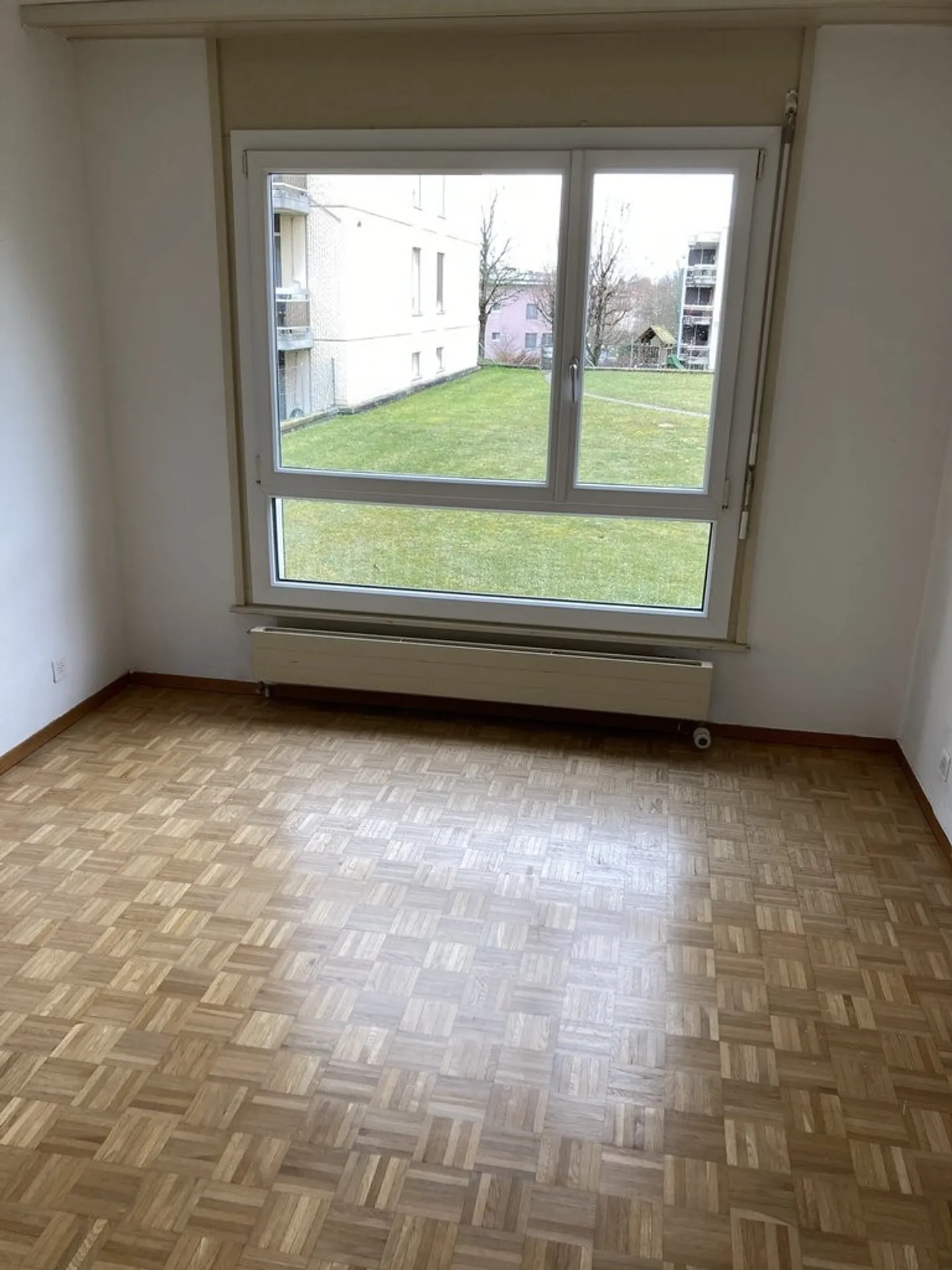 Do you want to live in a quiet neighborhood? - Photo 3 of 6