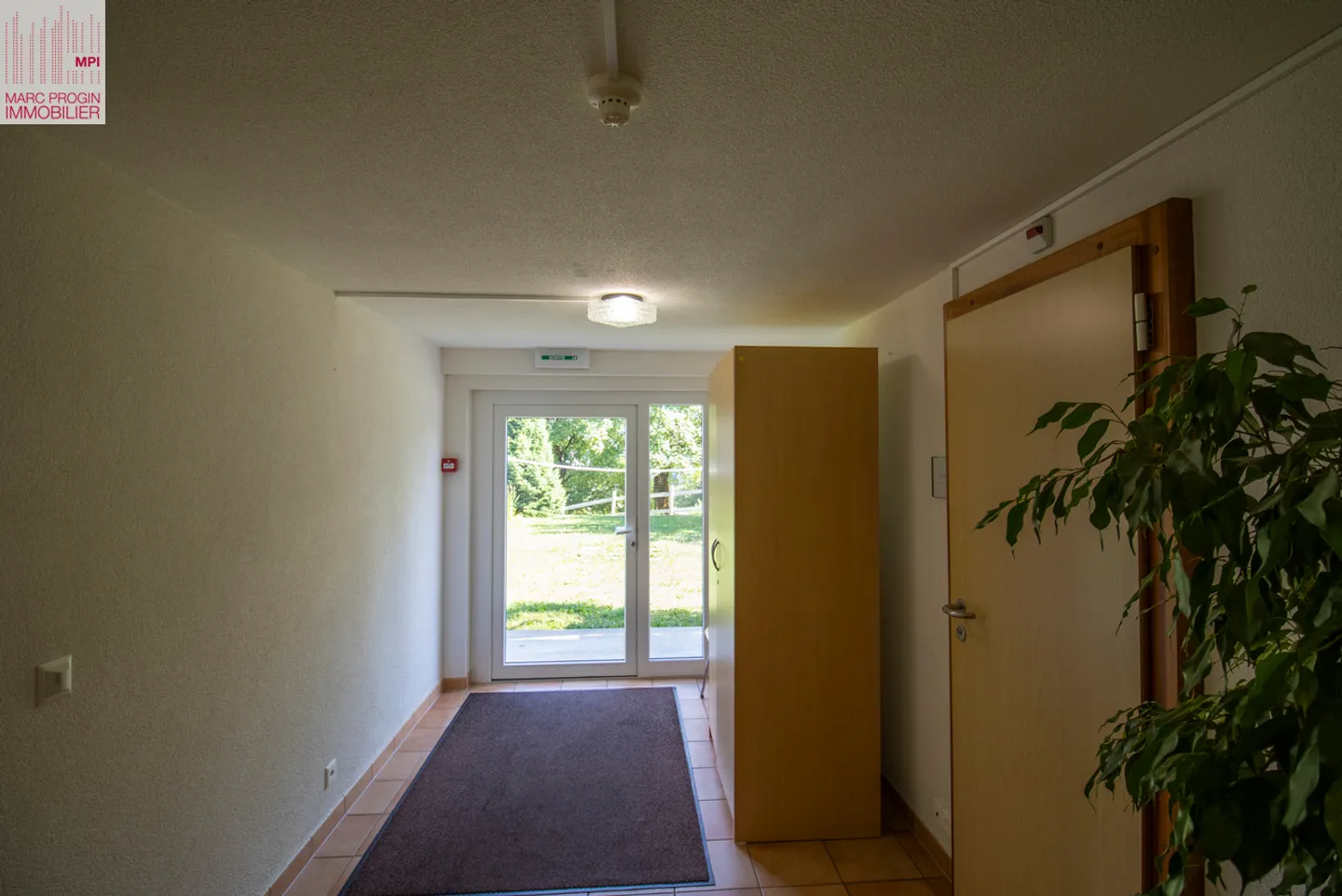 Proprietà in affitto con 13 camere e aree di servizio - Foto 10 di 16