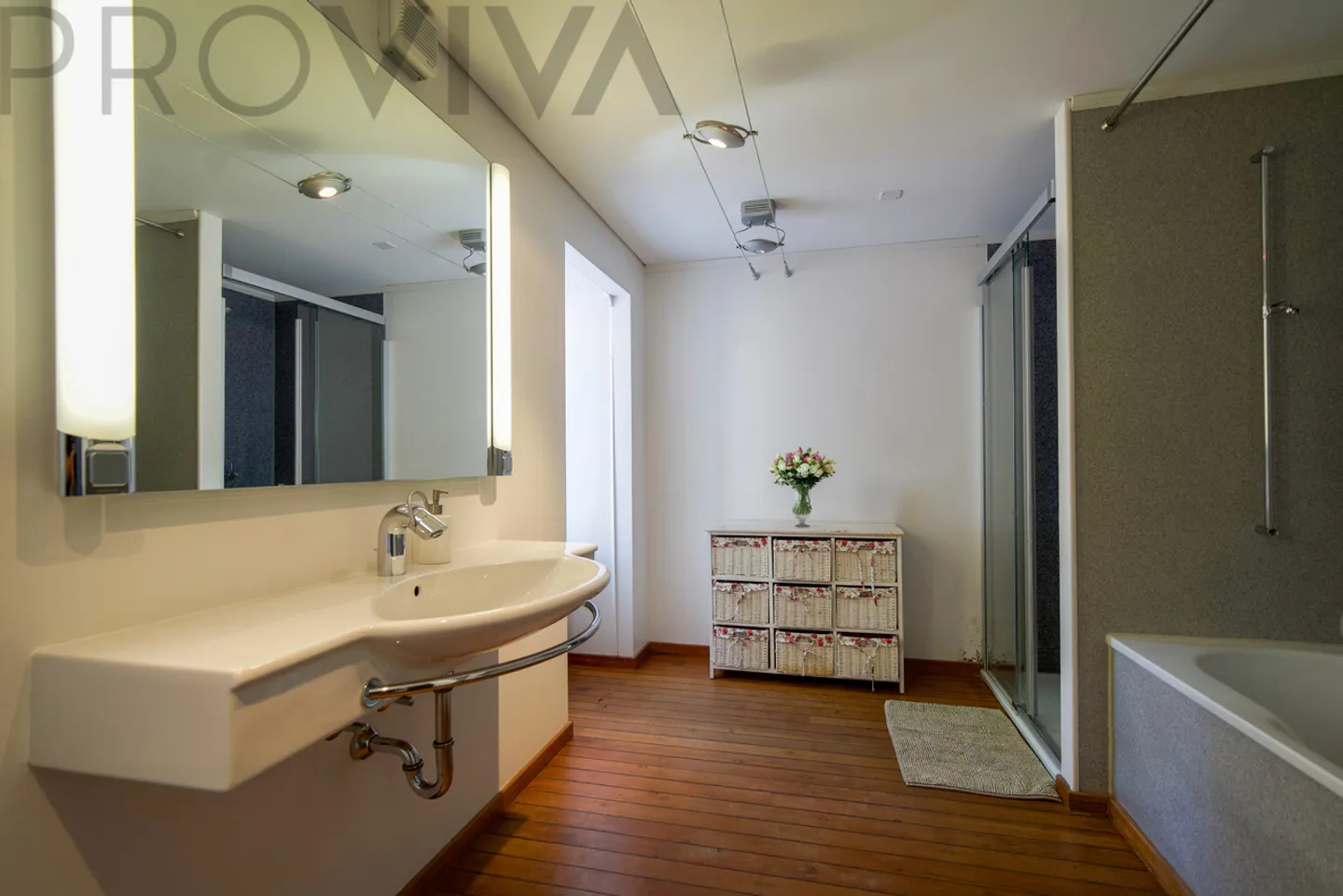 Classically elegant with lake view Historical estate in Gunten - Photo 15 of 16