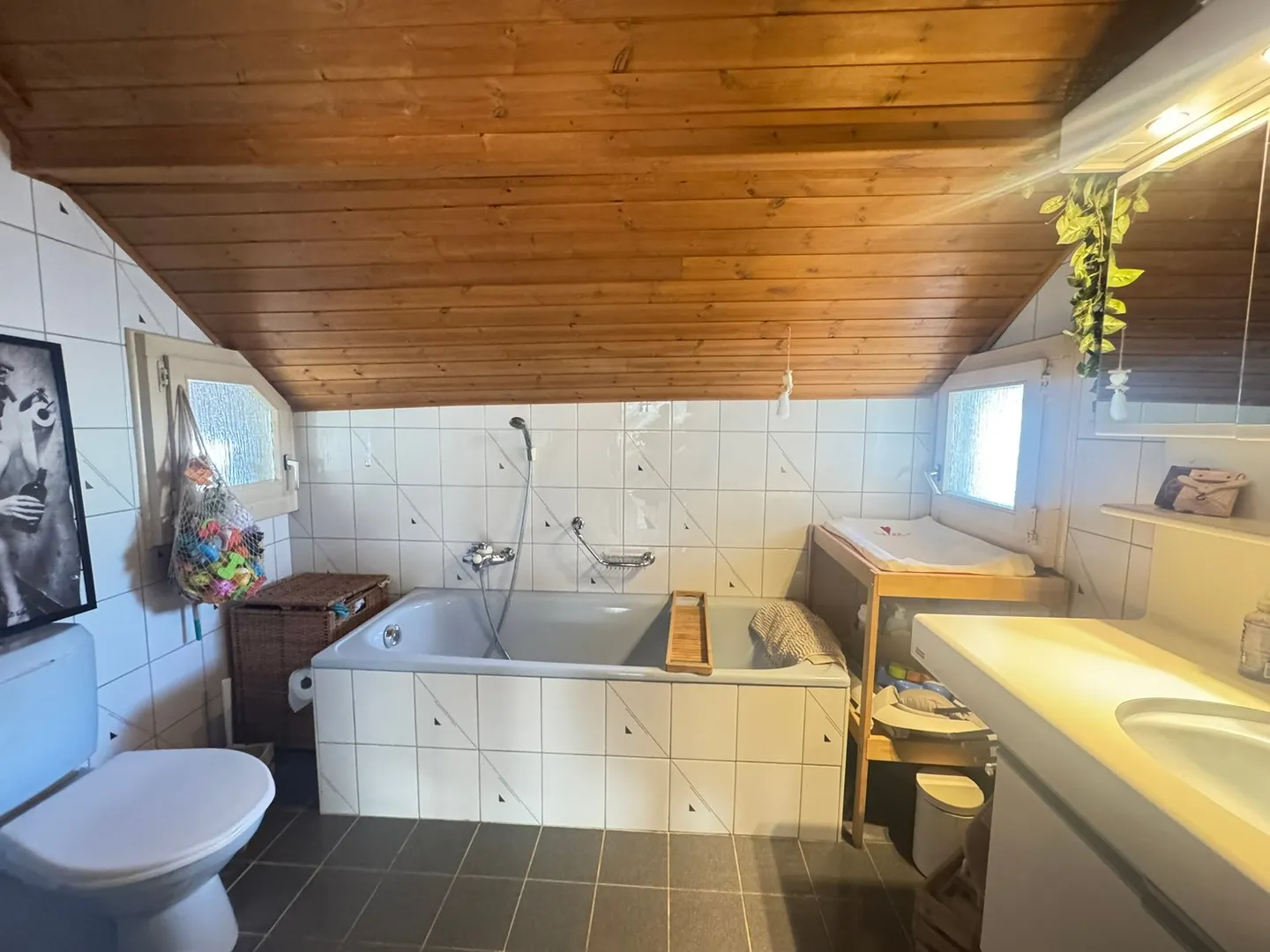 Detached house with neighboring house - Photo 12 of 30