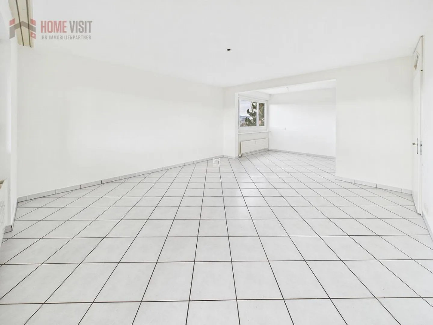 Bright 3.5-room apartment with lift and garage – ideal for all ages - Photo 1 of 14