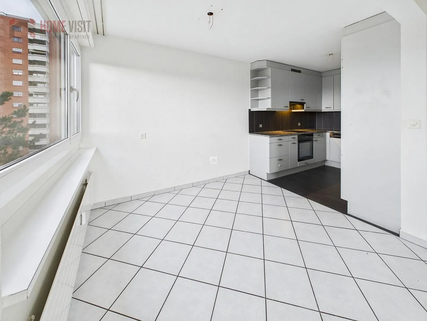 Bright 3.5-room apartment with lift and garage – ideal for all ages - Photo 4 of 14