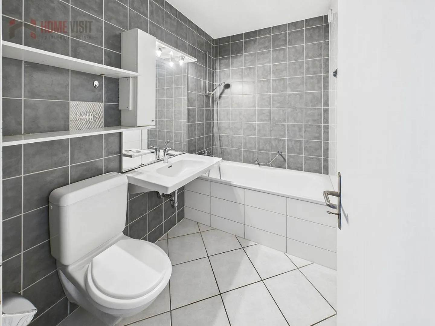 Bright 3.5-room apartment with lift and garage – ideal for all ages - Photo 5 of 14