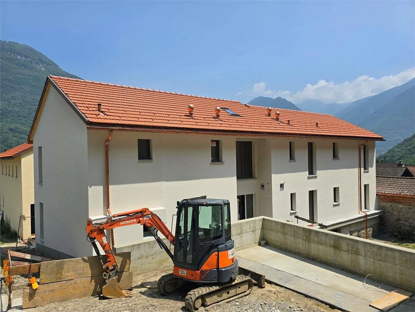 Efficacité, Confort et Design - Nouveau bâtiment de 3,5 pièces à Gnosc - Photo 3 sur 9