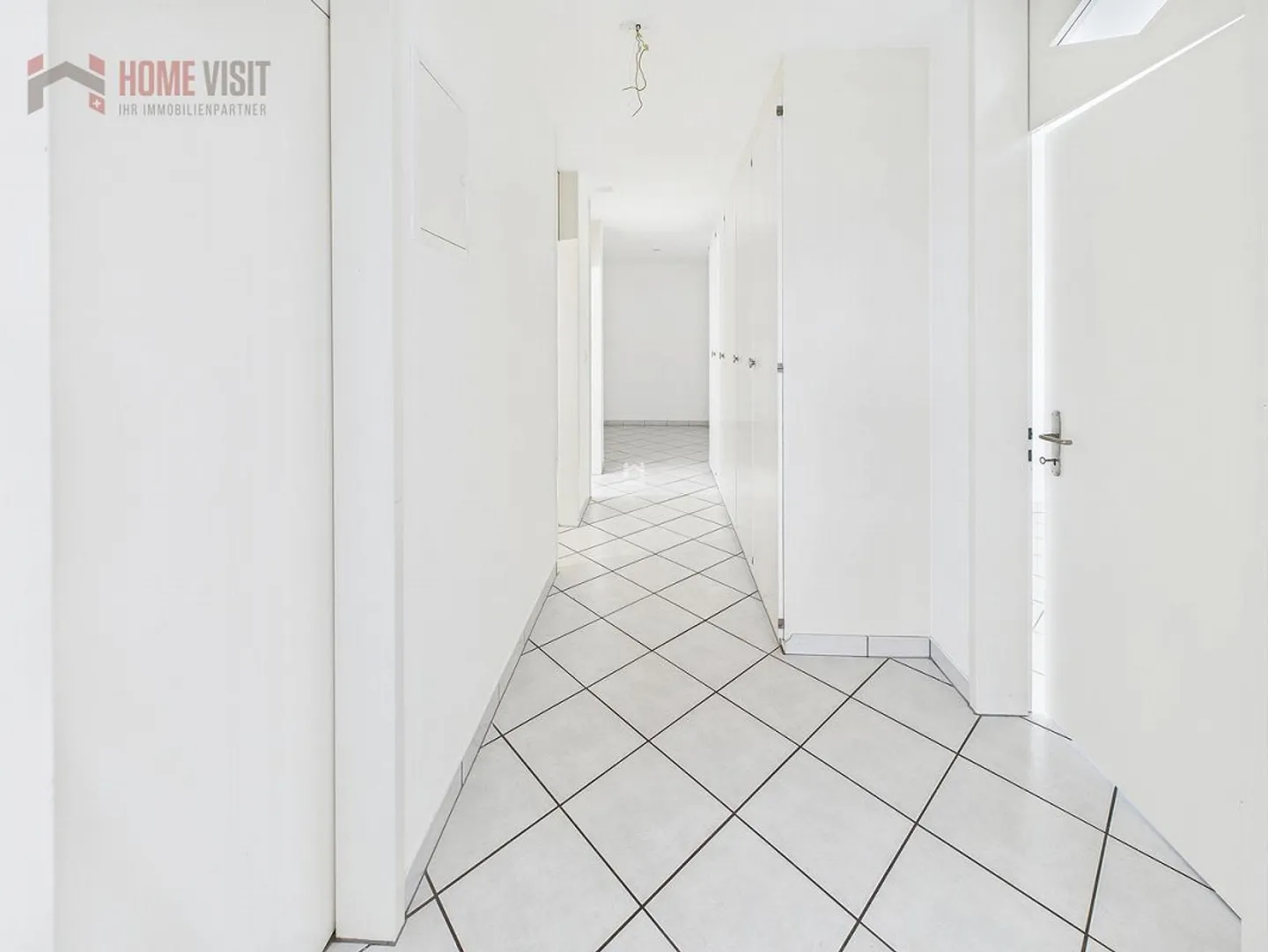 Bright 3.5-room apartment with lift and garage – ideal for all ages - Photo 6 of 14