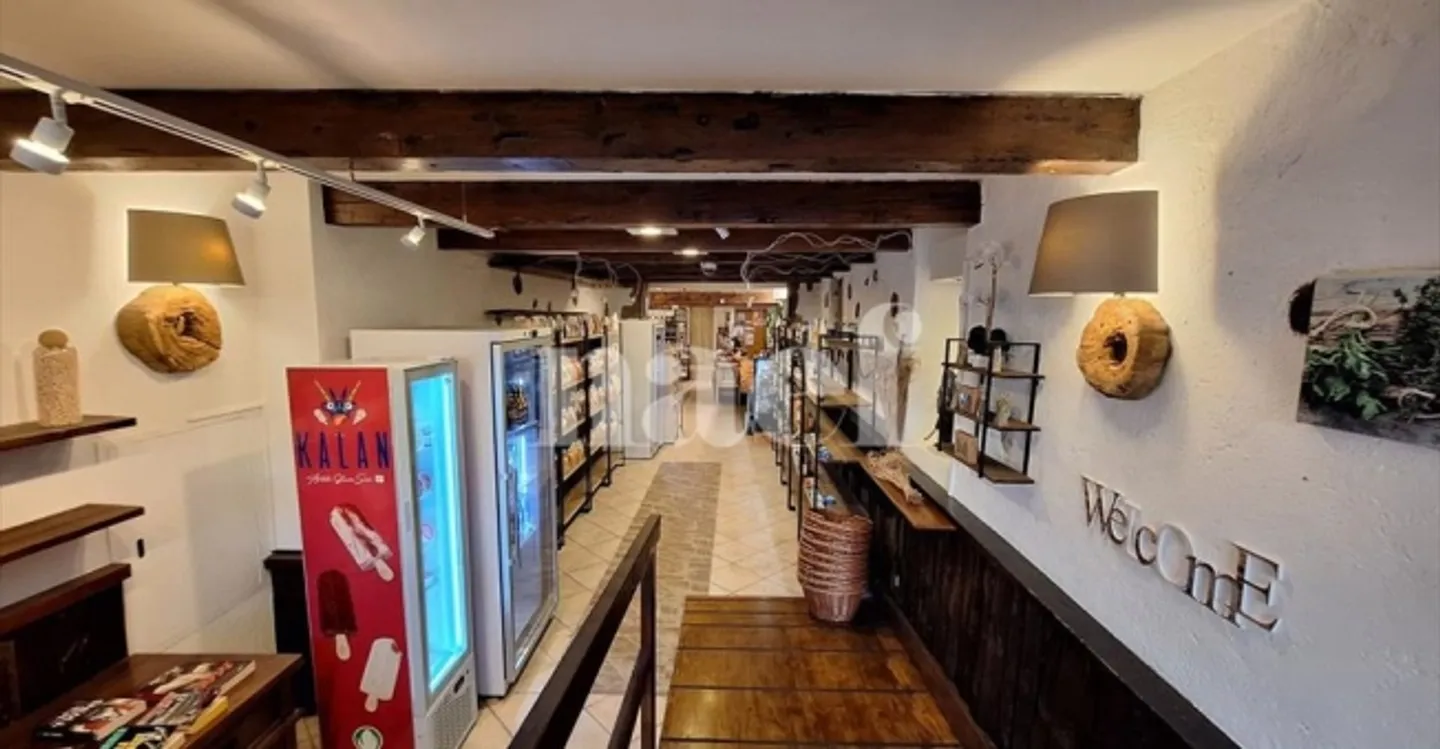 «Arcade» - Foto 2 von 6