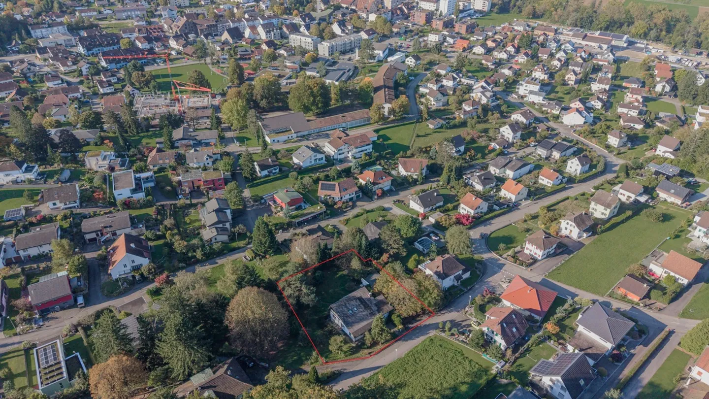 Weitläufiges Grundstück an erhöhter Lage - Foto 8 von 9