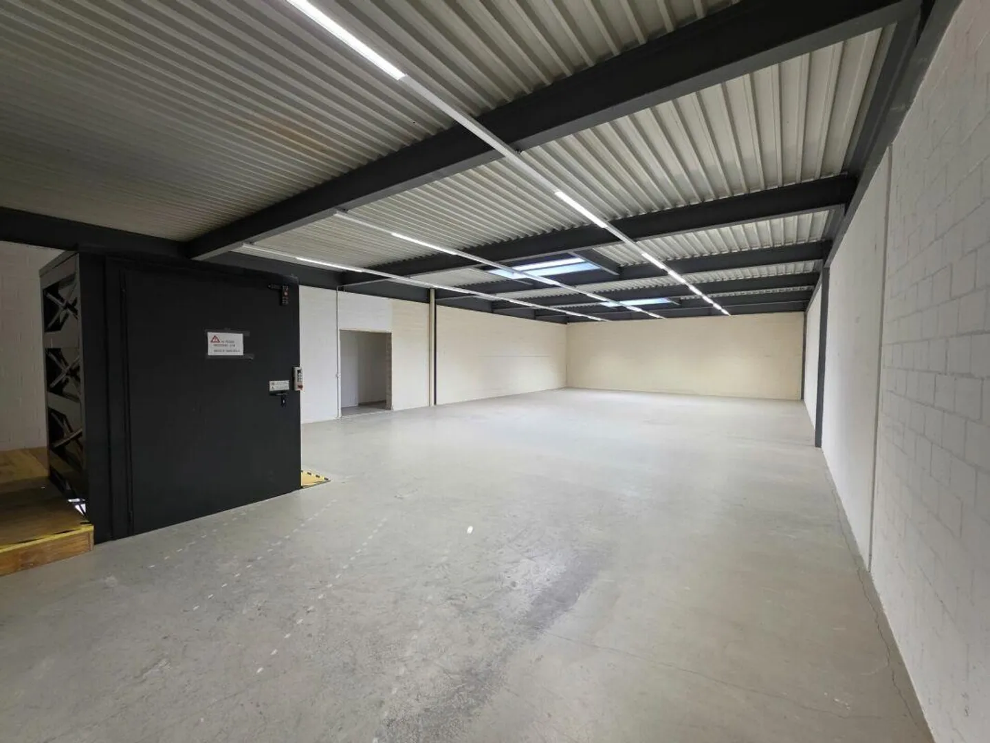Losone : bâtiment commercial intéressant à louer dans la zone pour activités... - Photo 14 sur 18