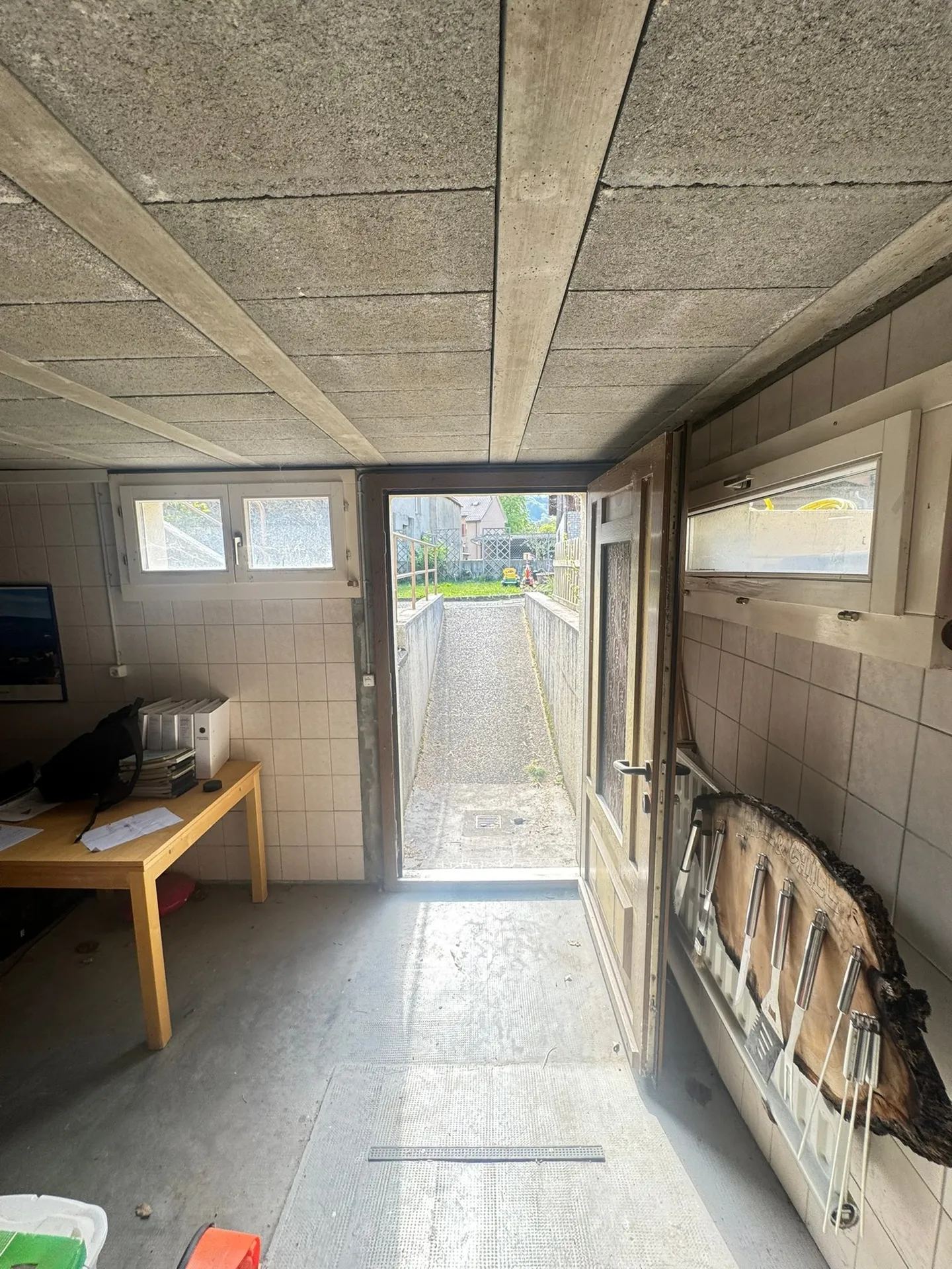 Detached house with neighboring house - Photo 24 of 30