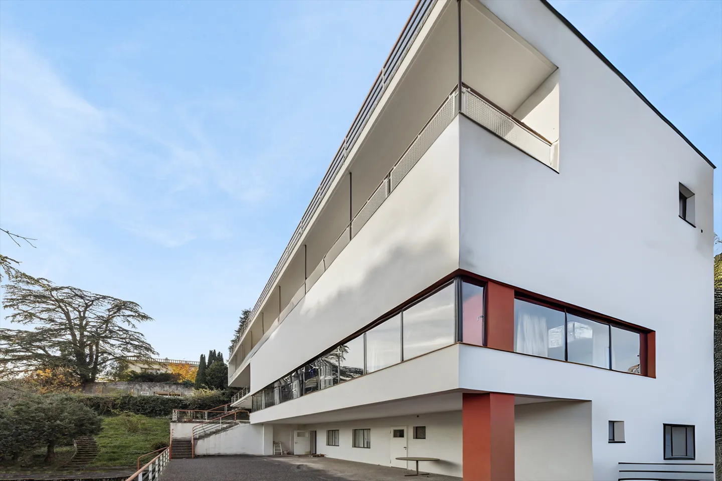 Villa Kenwin - A Bauhaus Icon on the Shores of Lake Geneva - Photo 3 of 13