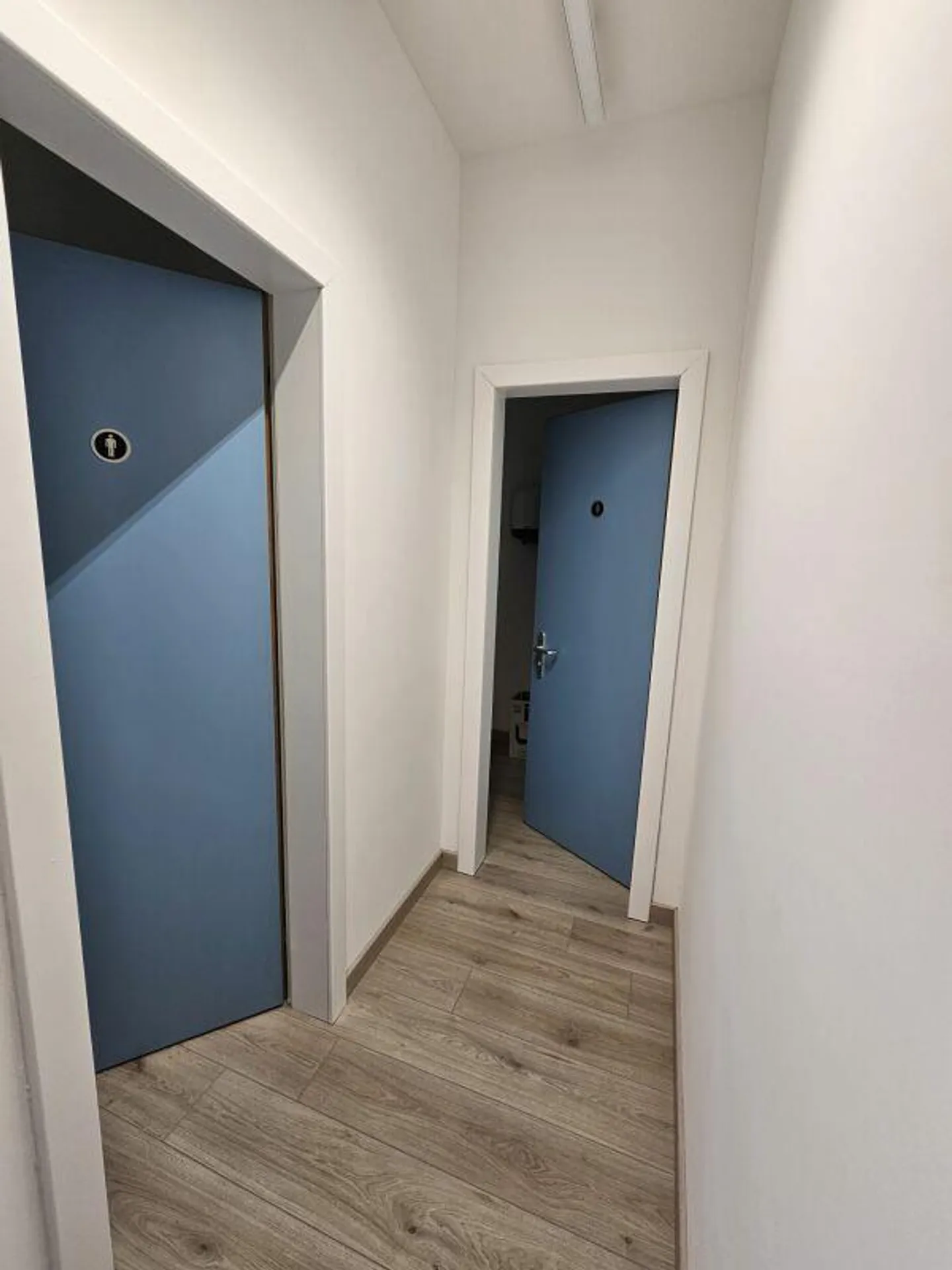 Losone : bâtiment commercial intéressant à louer dans la zone pour activités... - Photo 17 sur 18