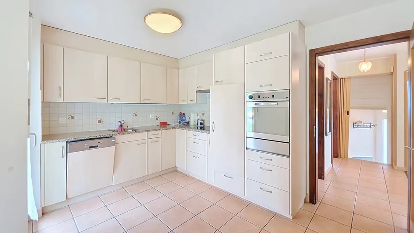 Villa indipendente di 5.5 locali con terreno di 1'282 m2 a Onnens / FR - Foto 13 di 13