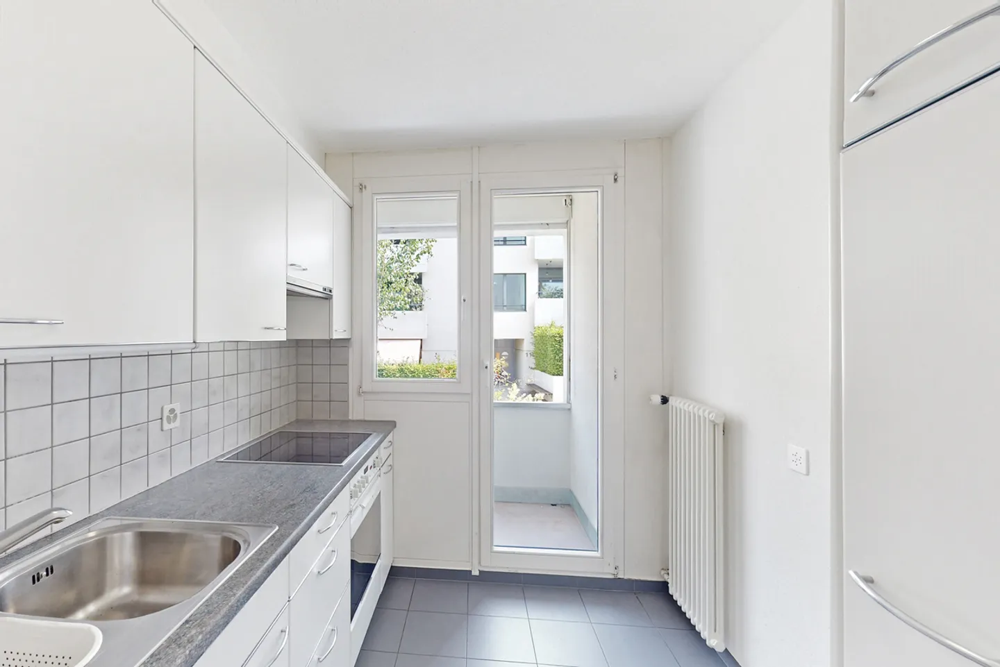 Sunny apartment in beautiful Höngg for 1 year limited - Photo 5 of 7