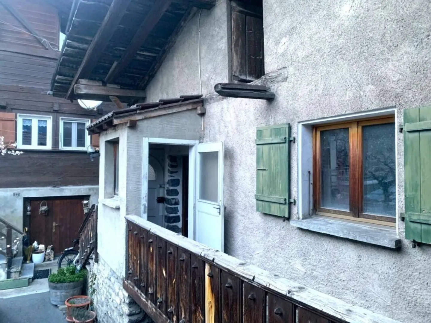 Dorfhaus mit 5,5 Zimmern in Chamoson - Foto 1 von 14