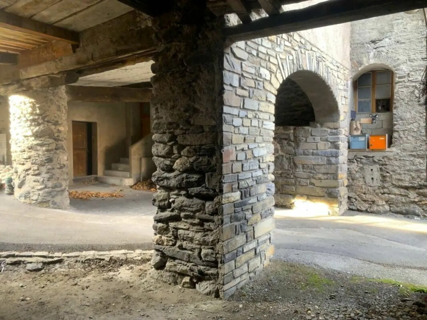 Dorfhaus mit 5,5 Zimmern in Chamoson - Foto 5 von 14