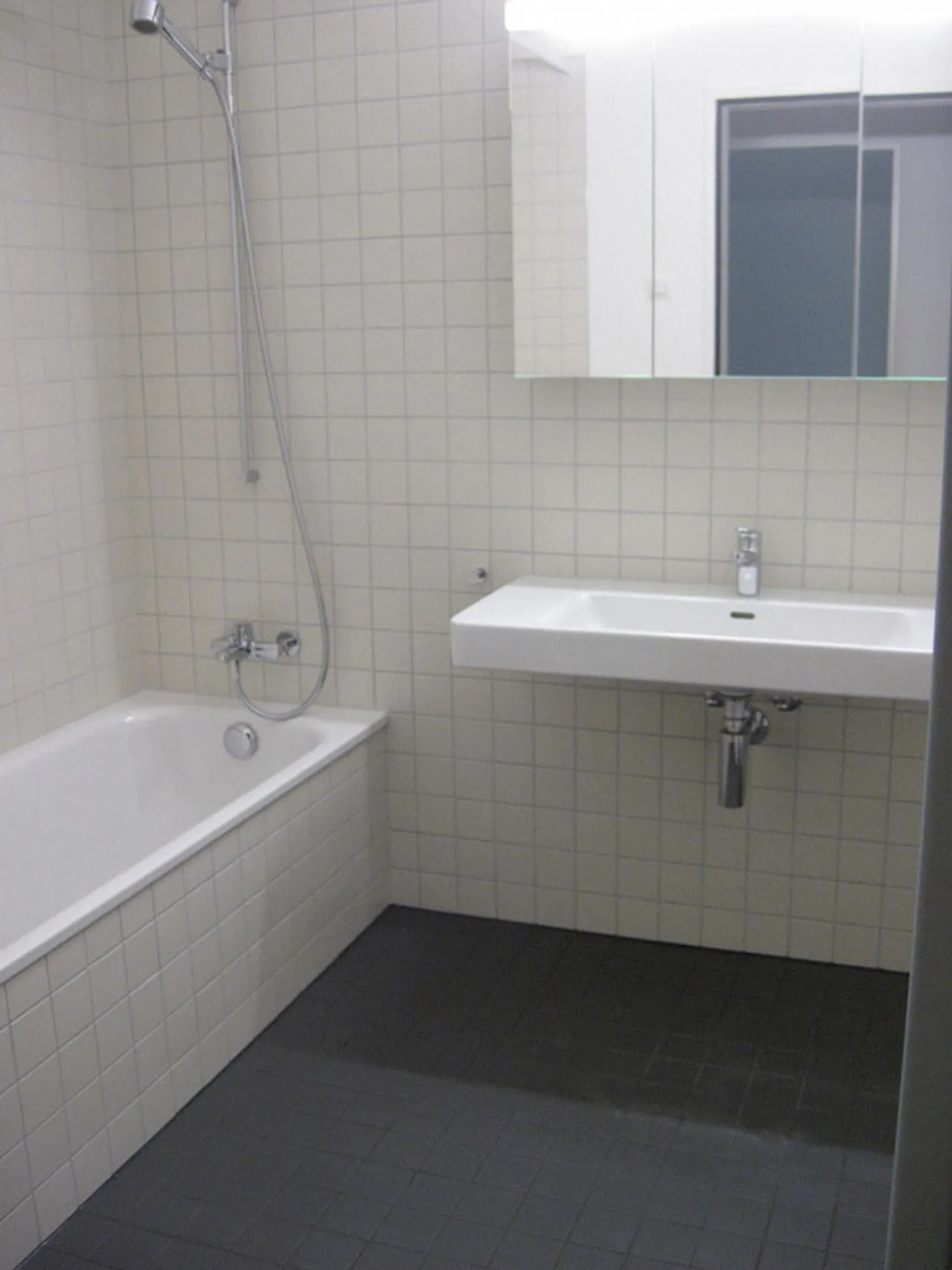 Vie moderne directement à la gare de Zurich-Altstetten - Photo 2 sur 7